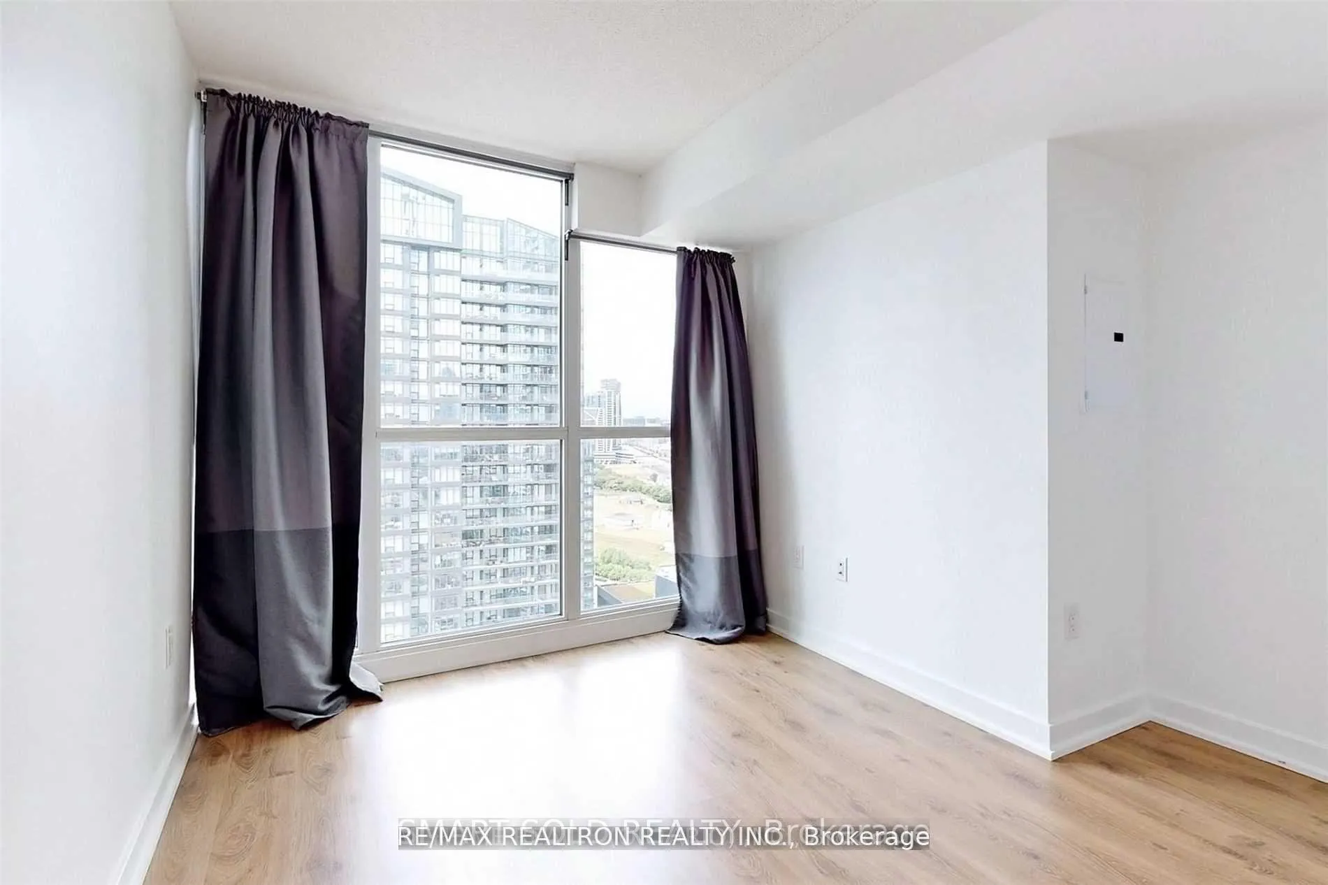 Photo 9 of Unit 2715, 75 Queens Wharf Road, Toronto, Waterfront Communities — HOMEH