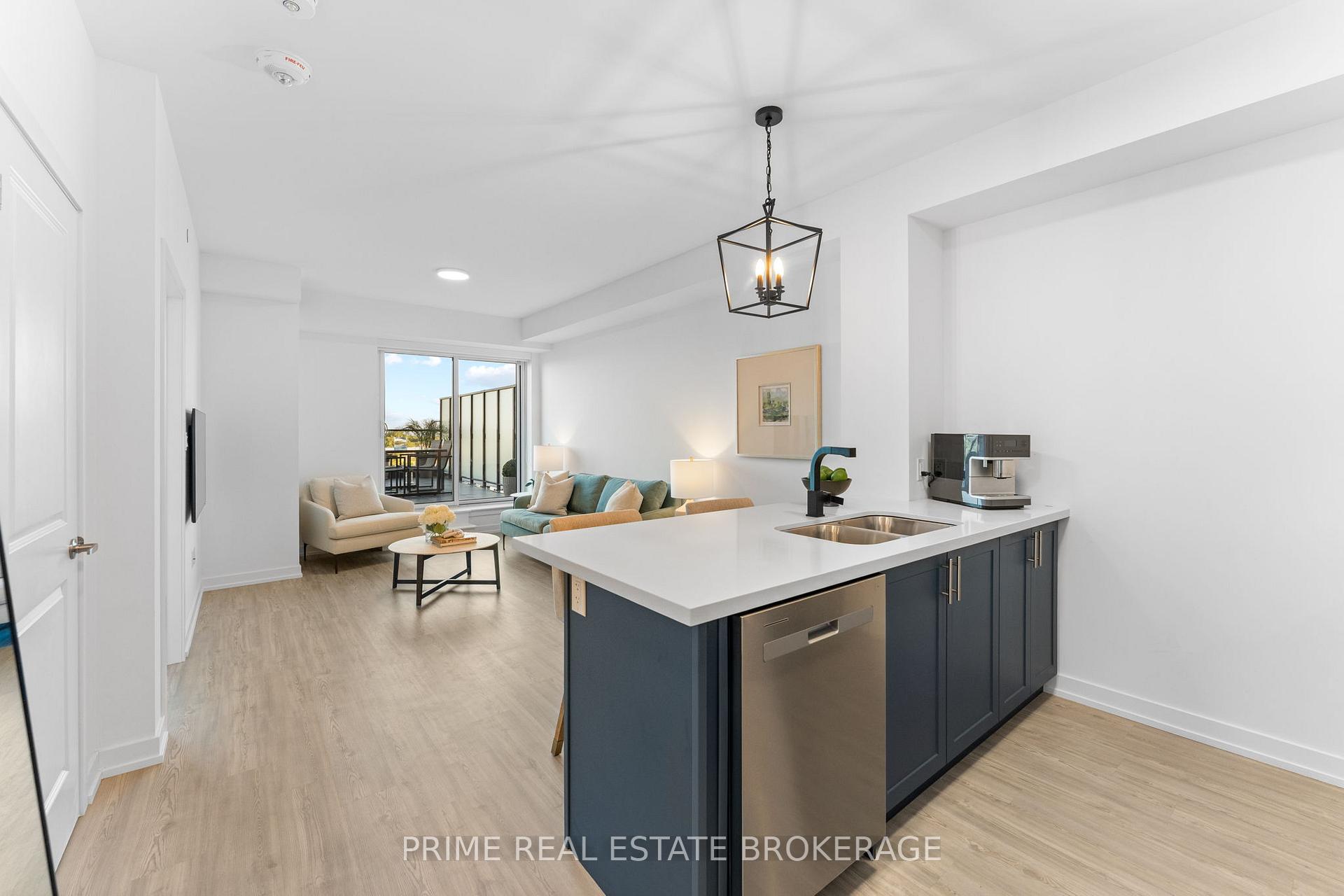 Photo 6 of Unit 711, 460 Dundas Street E, Hamilton, Waterdown — HOMEH