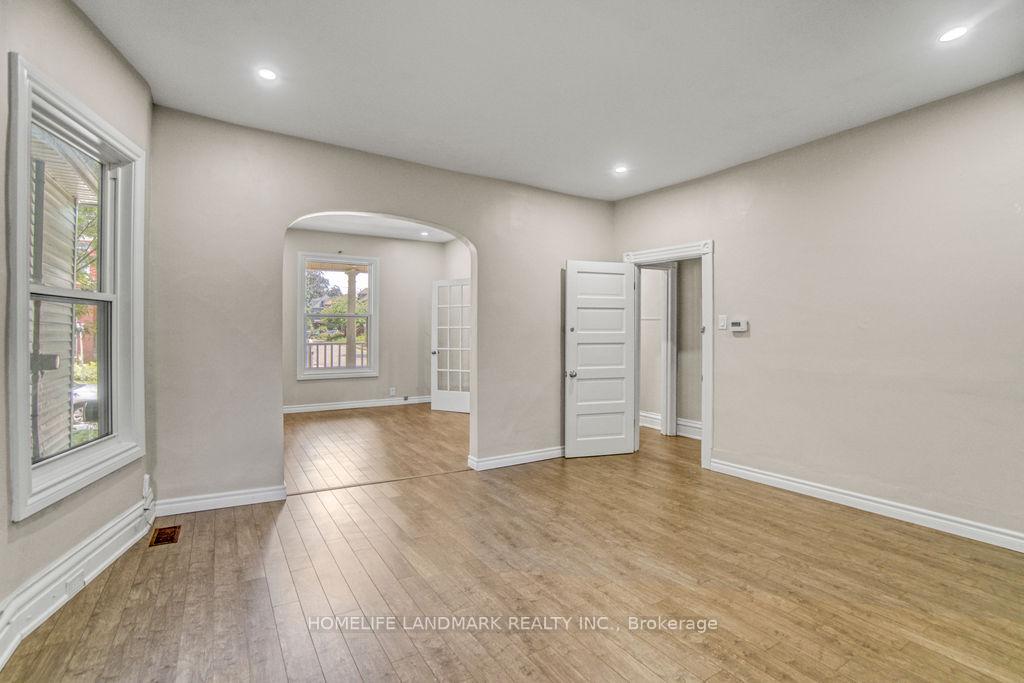 Photo 9 of 14 Arthur Avenue S, Hamilton, Gibson — HOMEH