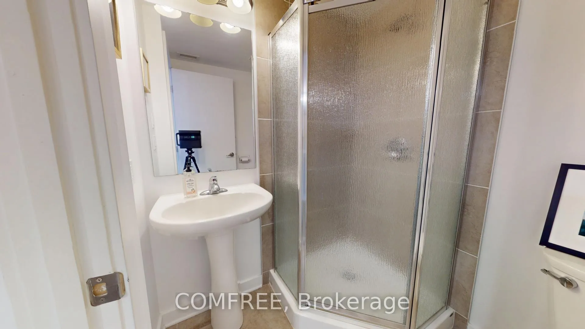 Photo 10 of Unit 409, 456 King Edward Avenue, Ottawa, Sandy Hill — HOMEH