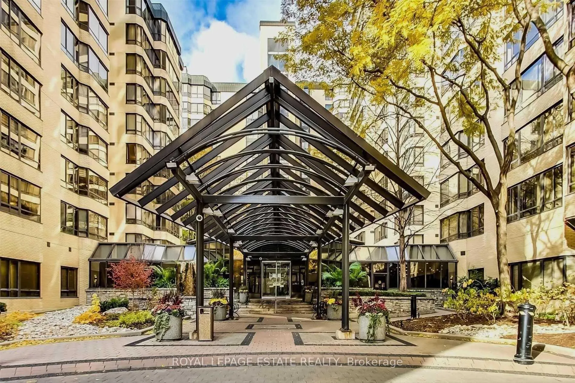 Photo of Unit Ph3, 280 Simcoe Street