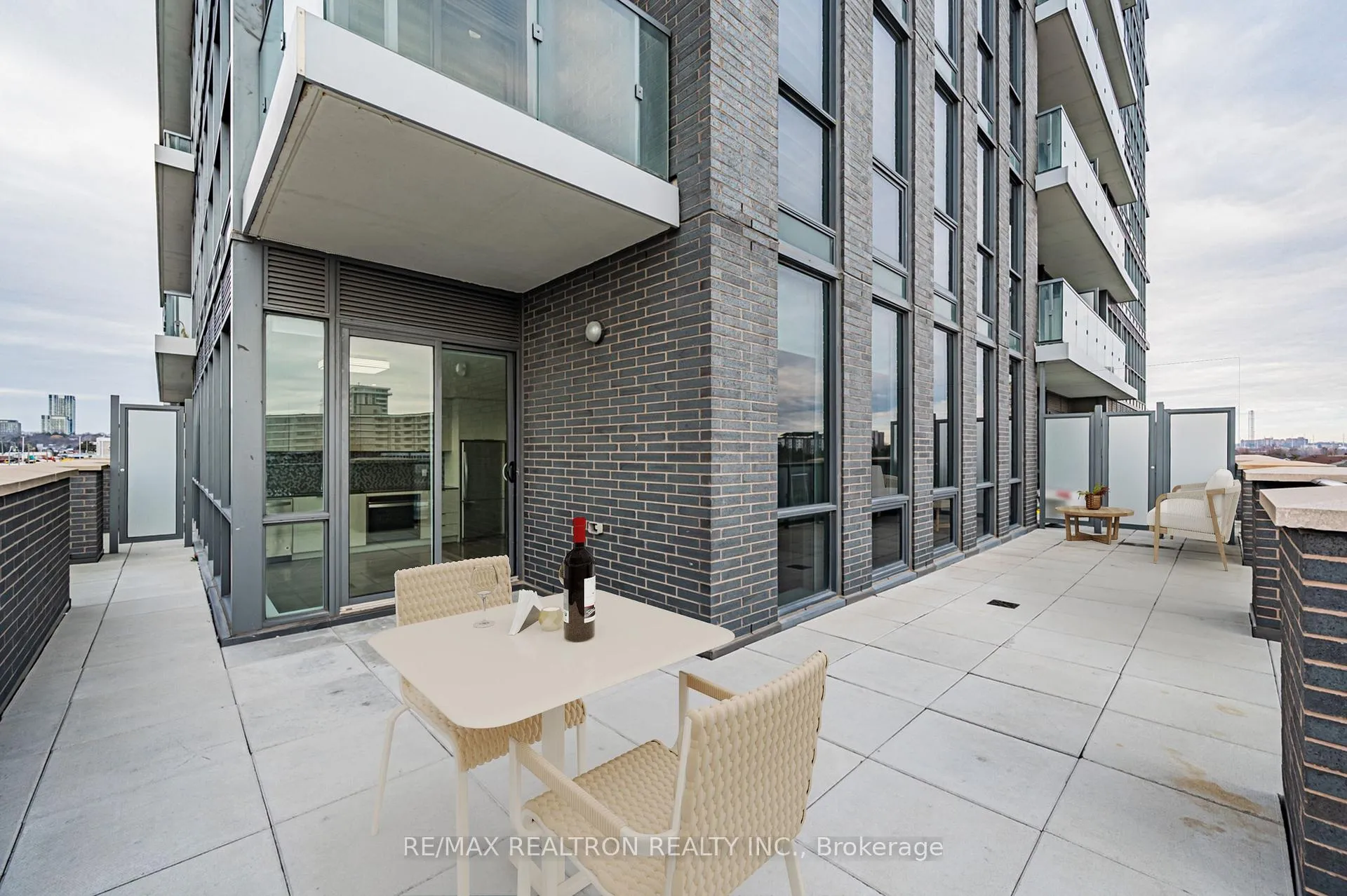 Photo 4 of Unit 410, 2 Sonic Way, Toronto, Flemingdon Park — HOMEH