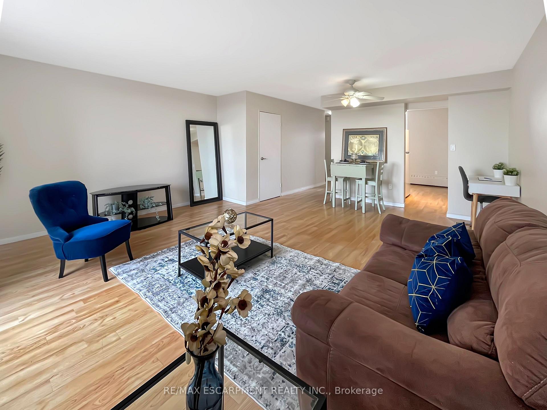 Photo 11 of Unit 712, 350 Quigley Road, Hamilton, Vincent — HOMEH