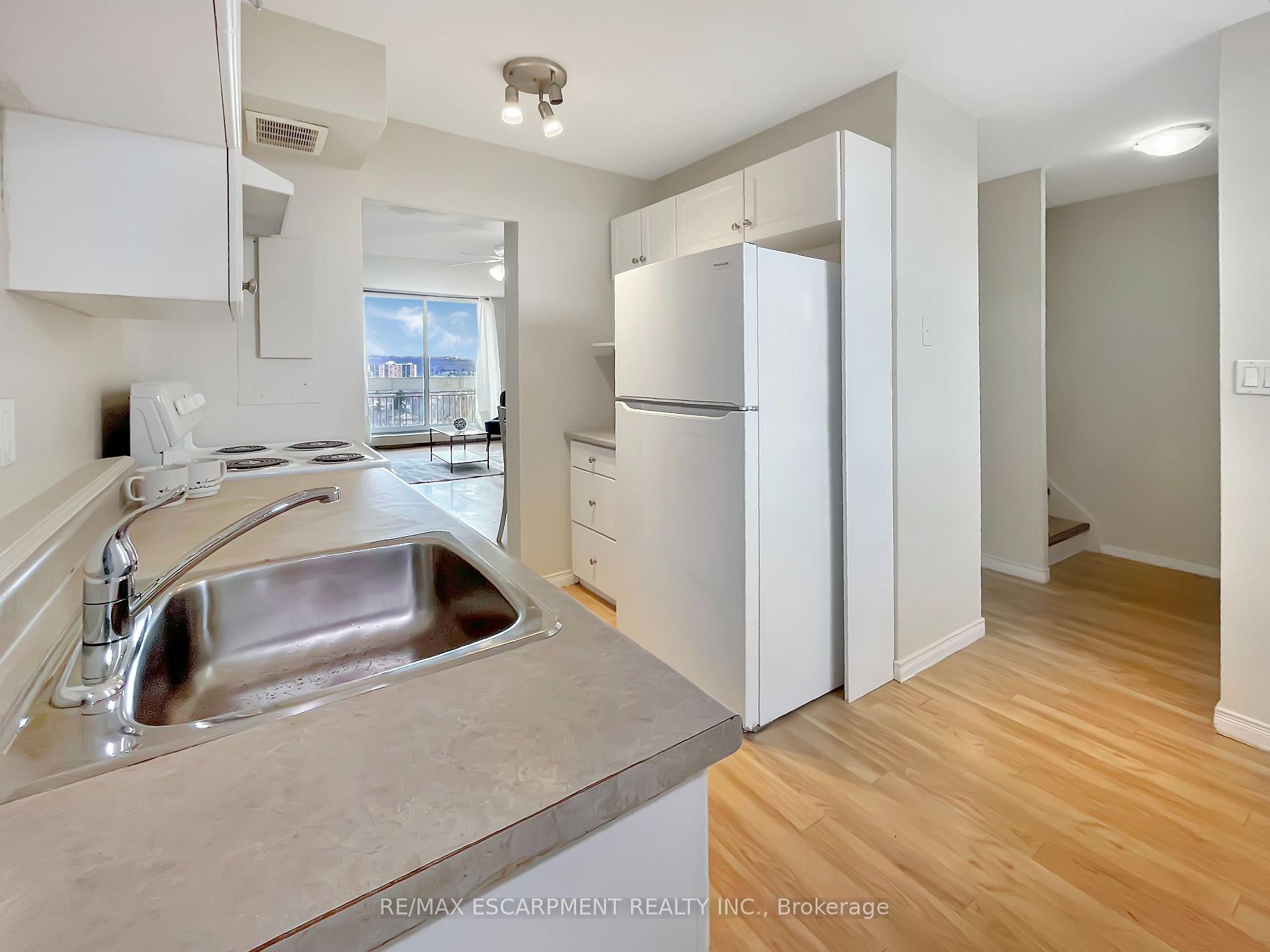 Photo 15 of Unit 712, 350 Quigley Road, Hamilton, Vincent — HOMEH