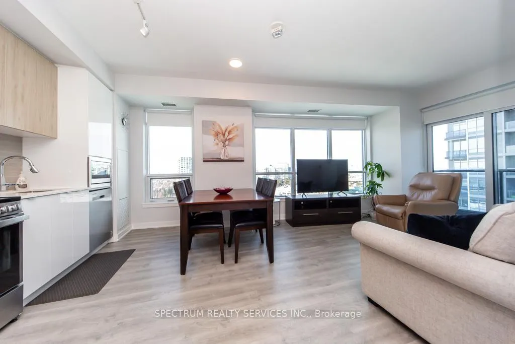 Photo 9 of Unit A-1007, 30 Upper Mall Way, Vaughan, Brownridge — HOMEH