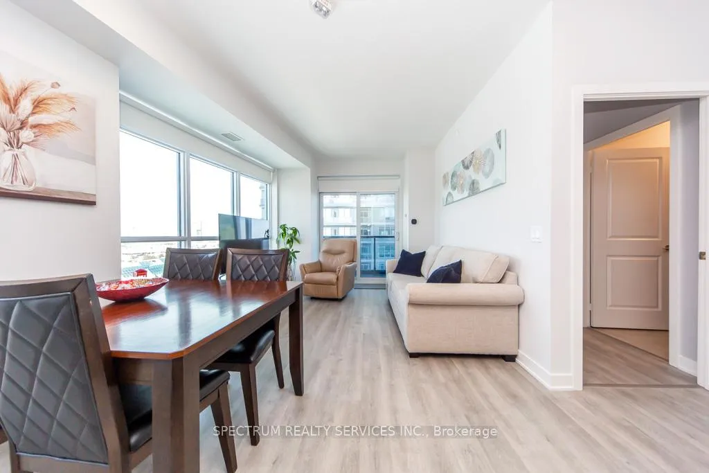 Photo 10 of Unit A-1007, 30 Upper Mall Way, Vaughan, Brownridge — HOMEH