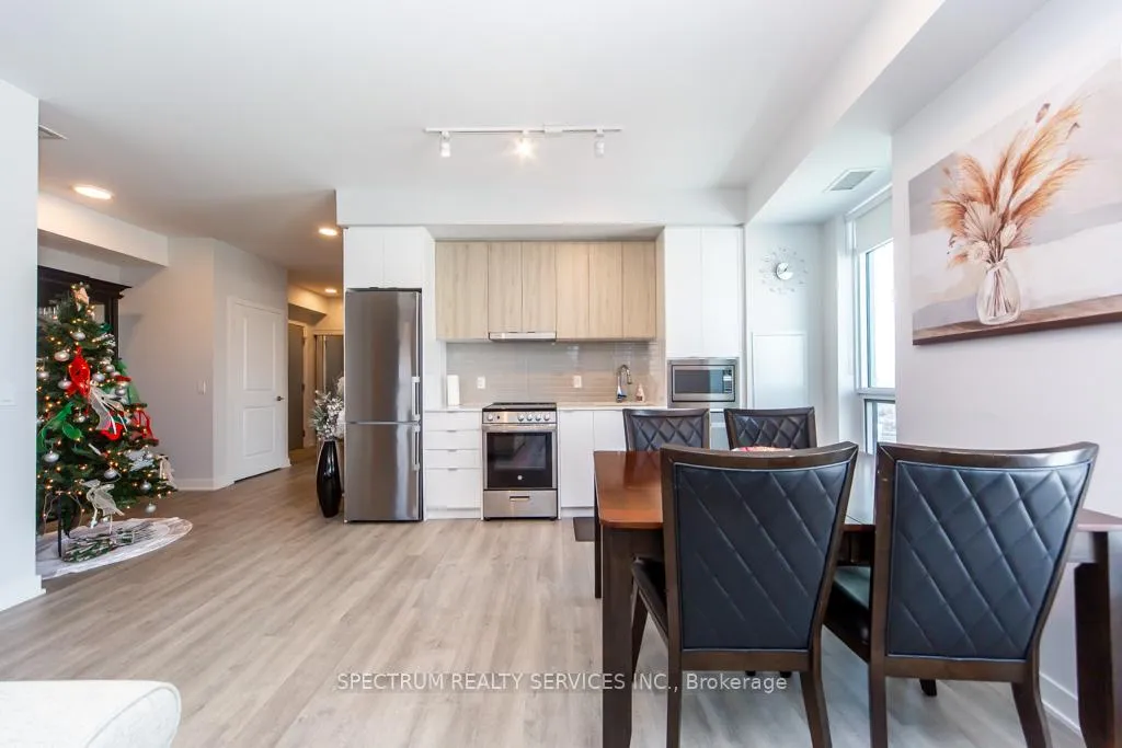Photo 14 of Unit A-1007, 30 Upper Mall Way, Vaughan, Brownridge — HOMEH