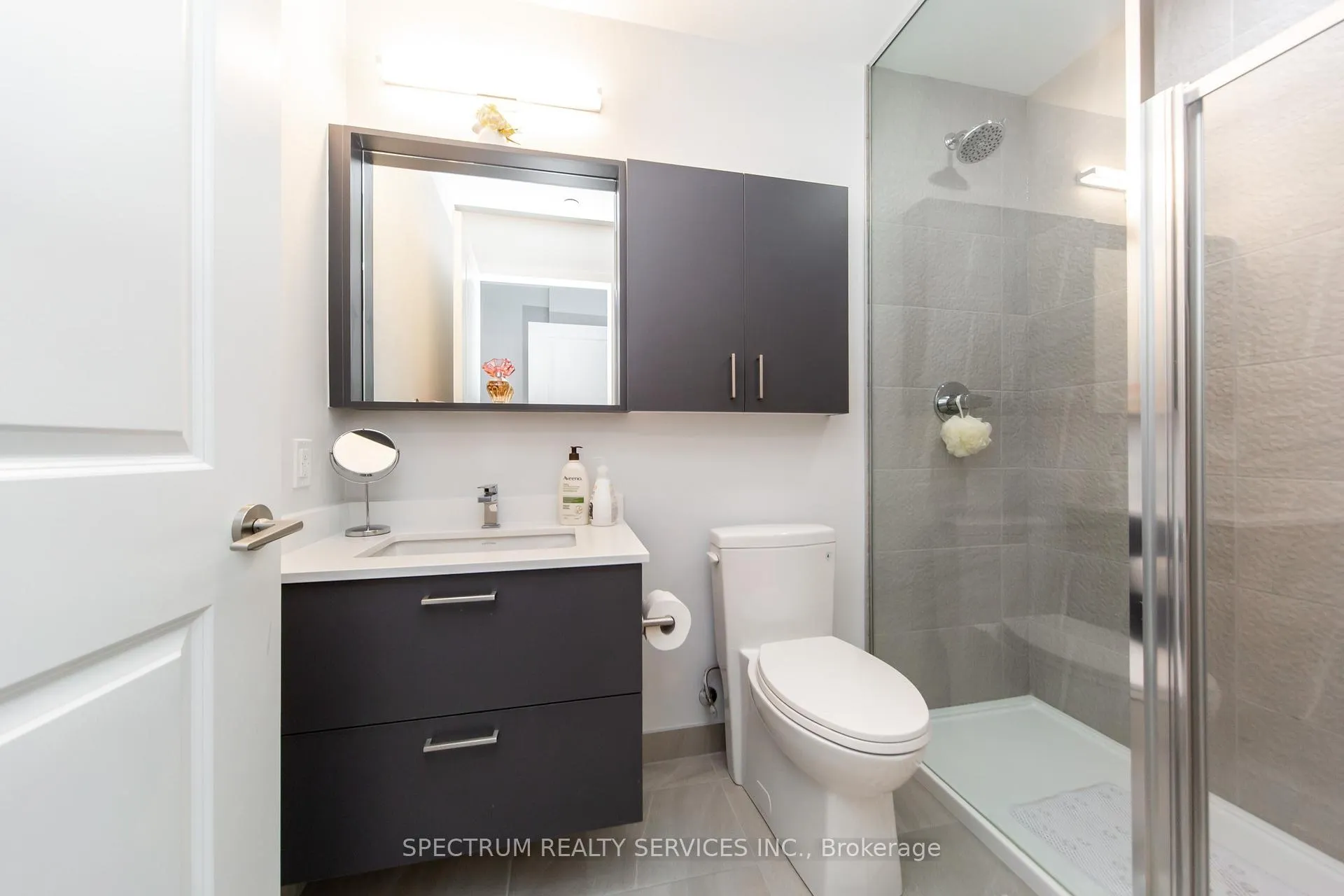 Photo 16 of Unit A-1007, 30 Upper Mall Way, Vaughan, Brownridge — HOMEH