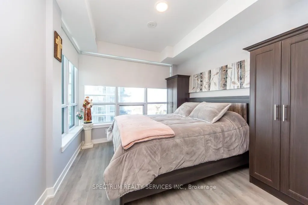 Photo 17 of Unit A-1007, 30 Upper Mall Way, Vaughan, Brownridge — HOMEH