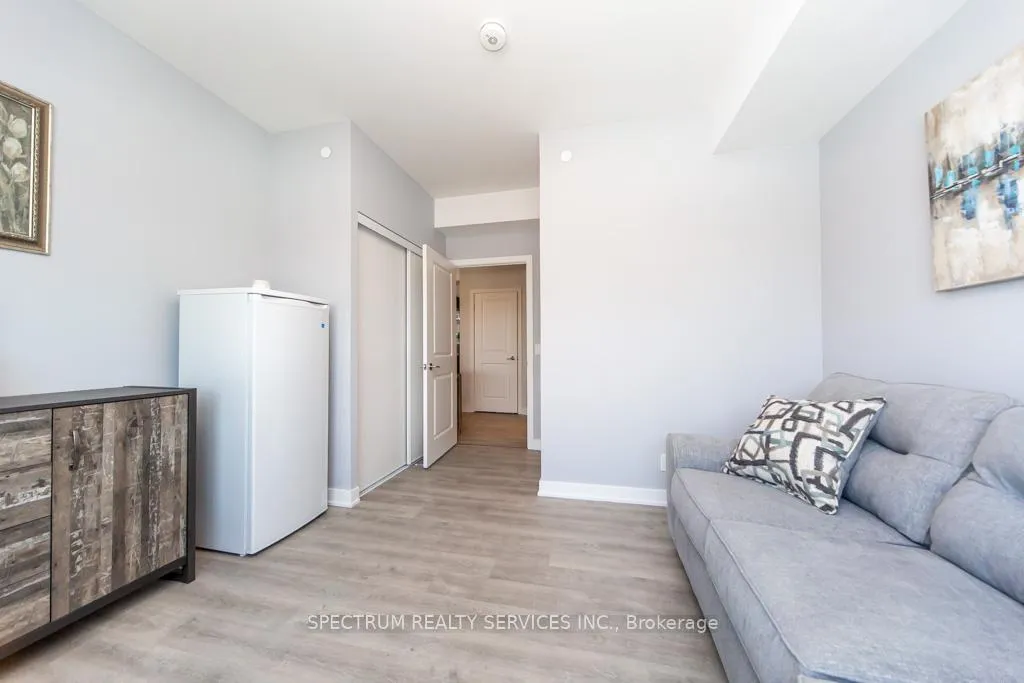 Photo 21 of Unit A-1007, 30 Upper Mall Way, Vaughan, Brownridge — HOMEH