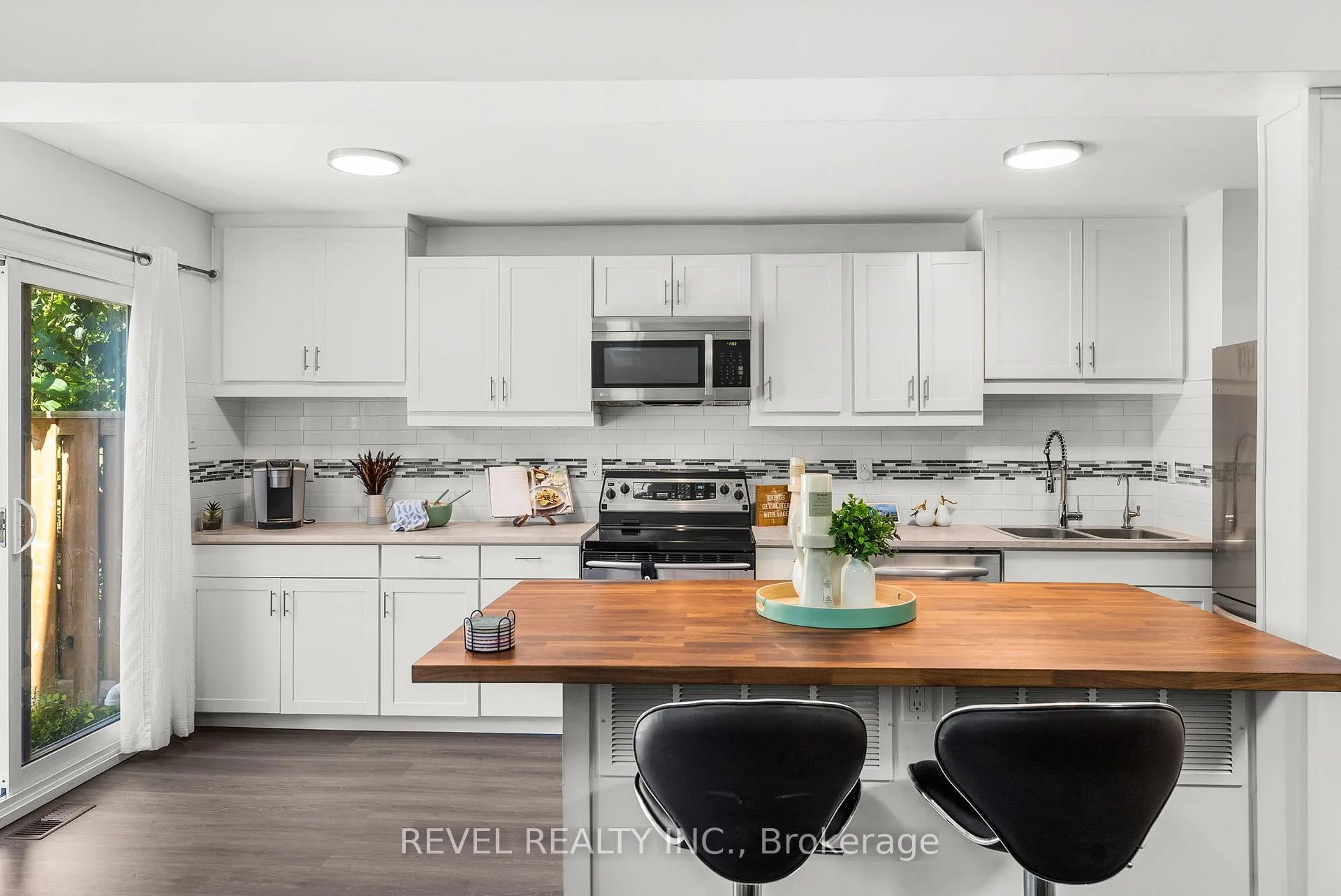 Photo 6 of Unit 60, 1610 Crawforth Street, Whitby, Blue Grass Meadows — HOMEH