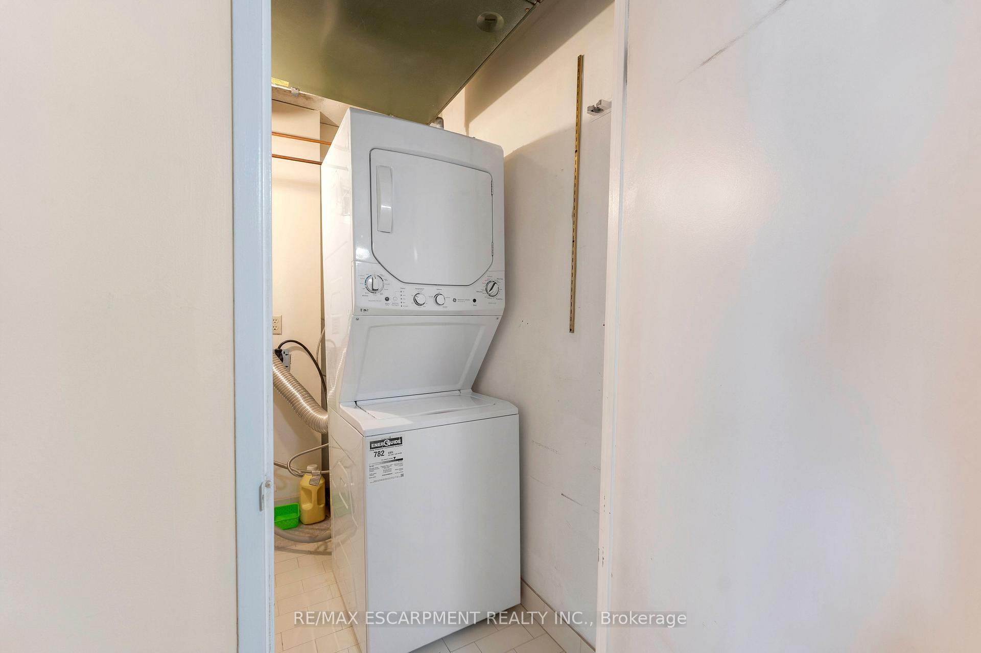 Photo 19 of Unit 811, 65 Scadding Avenue, Toronto, Waterfront Communities — HOMEH