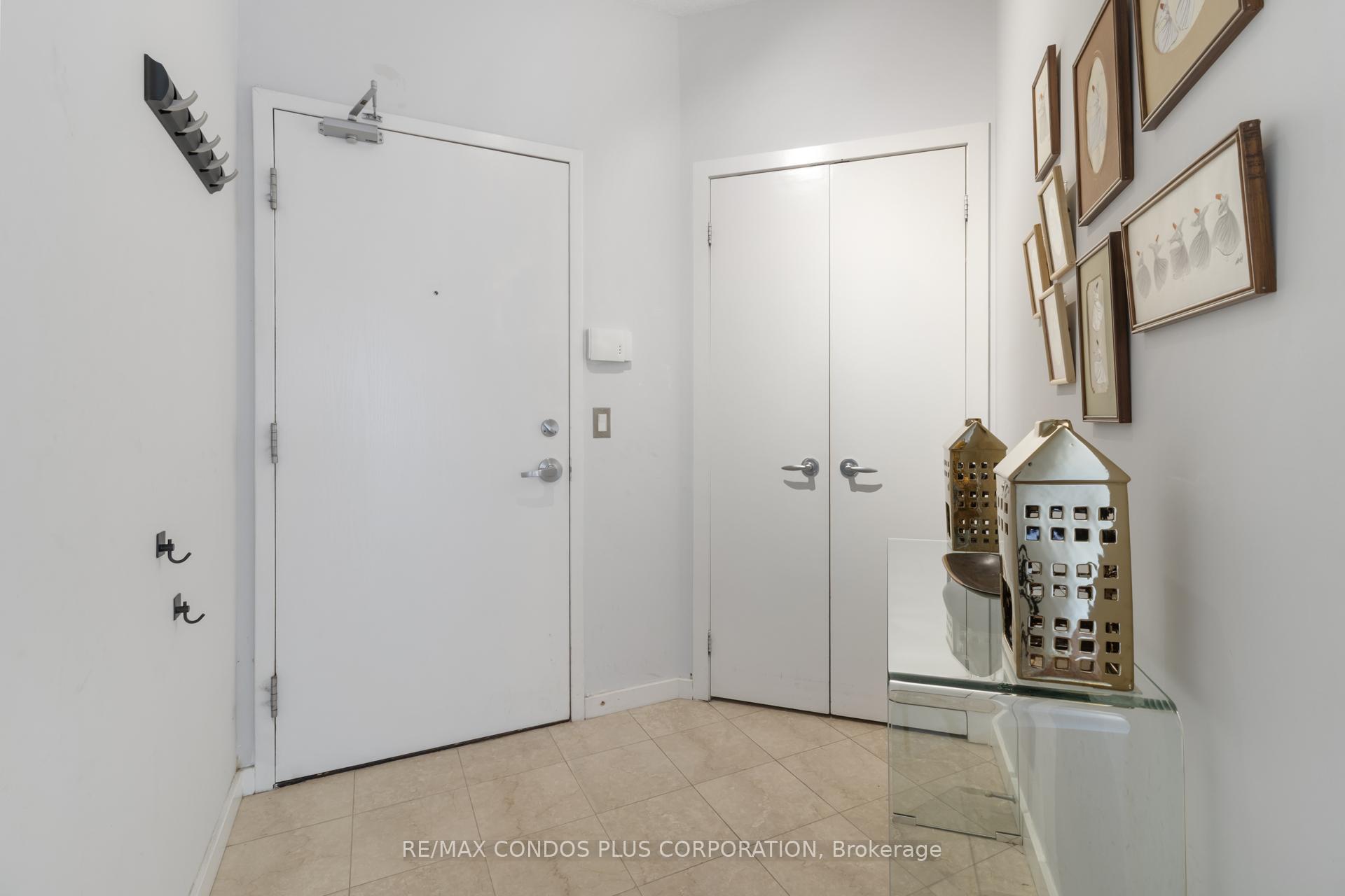 Photo 6 of Unit 2302, 218 Queens Quay W, Toronto, Waterfront Communities — HOMEH