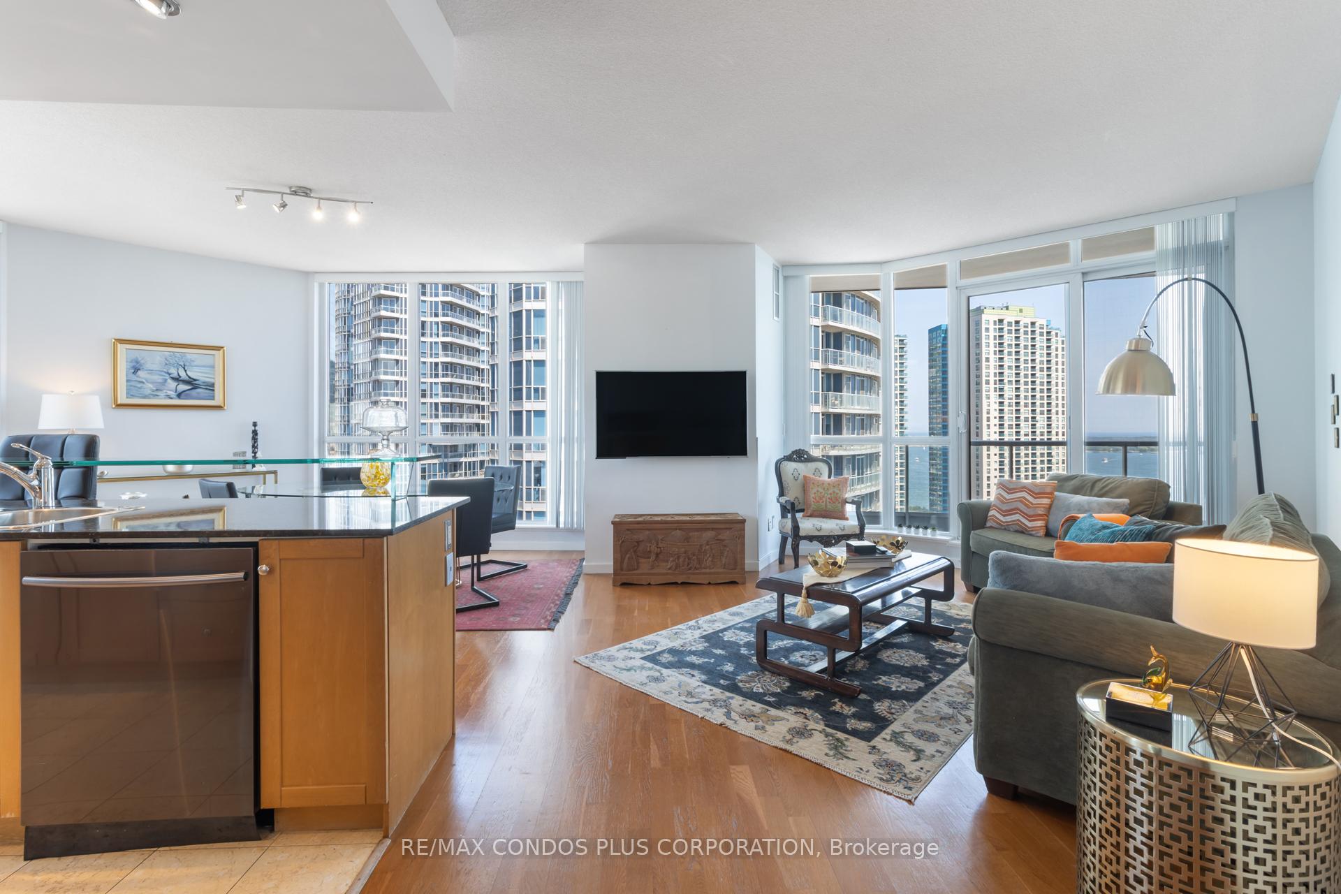 Photo 9 of Unit 2302, 218 Queens Quay W, Toronto, Waterfront Communities — HOMEH
