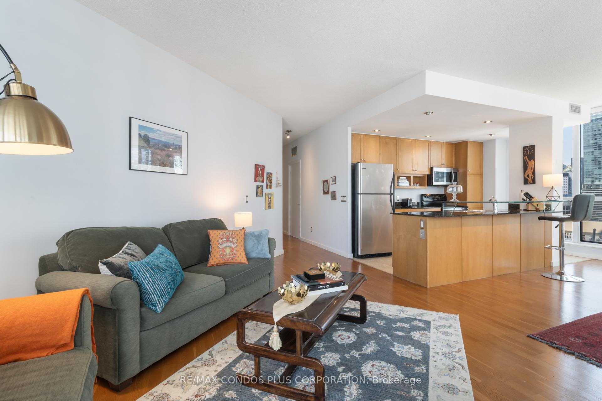 Photo 14 of Unit 2302, 218 Queens Quay W, Toronto, Waterfront Communities — HOMEH