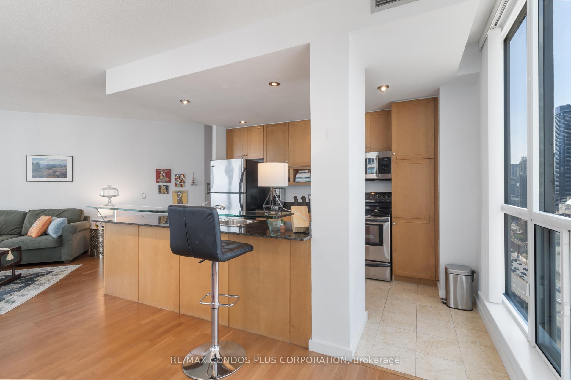 Photo 23 of Unit 2302, 218 Queens Quay W, Toronto, Waterfront Communities — HOMEH