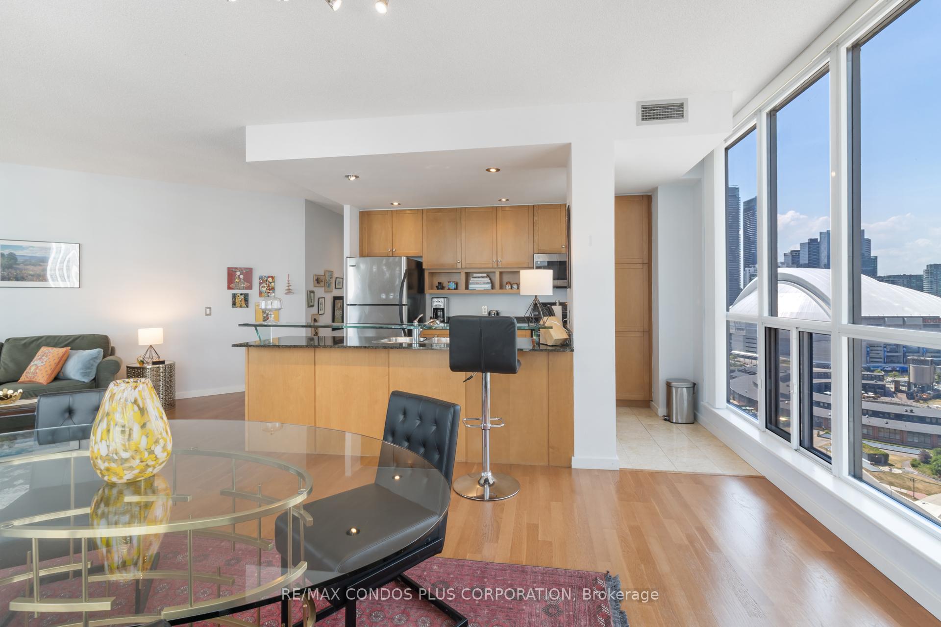 Photo 25 of Unit 2302, 218 Queens Quay W, Toronto, Waterfront Communities — HOMEH