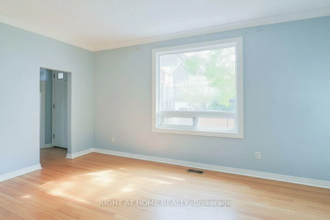 Photo 4 of Unit A, 311 Presland Road, Ottawa, Overbrook/Castle Heights — HOMEH