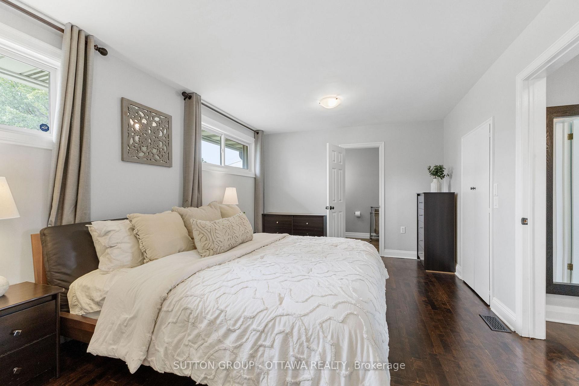 Photo 17 of 22 Phillip Drive, Ottawa, Borden Farm/Stewart Farm/Carleton Heights/Parkwood Hills — HOMEH