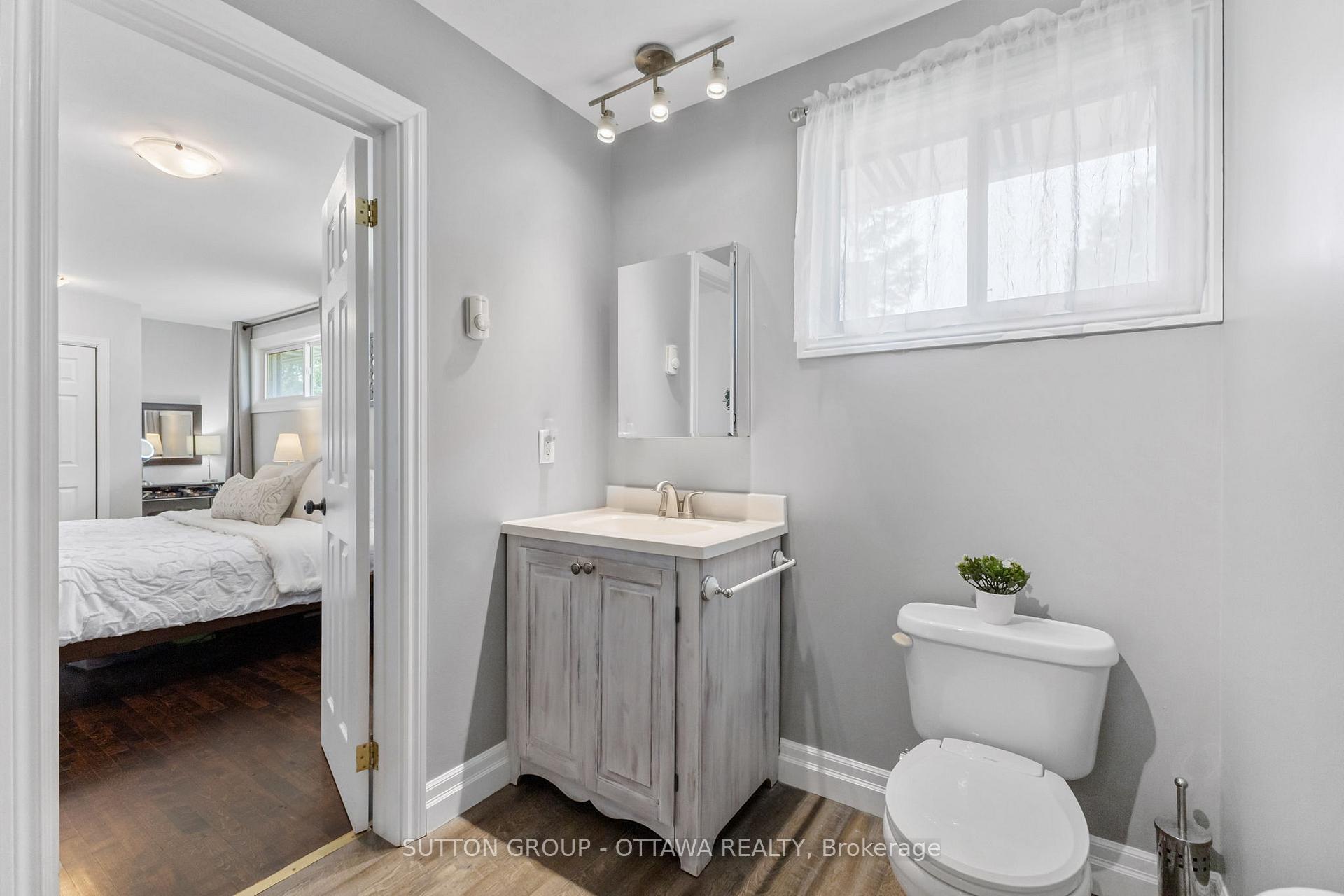 Photo 21 of 22 Phillip Drive, Ottawa, Borden Farm/Stewart Farm/Carleton Heights/Parkwood Hills — HOMEH