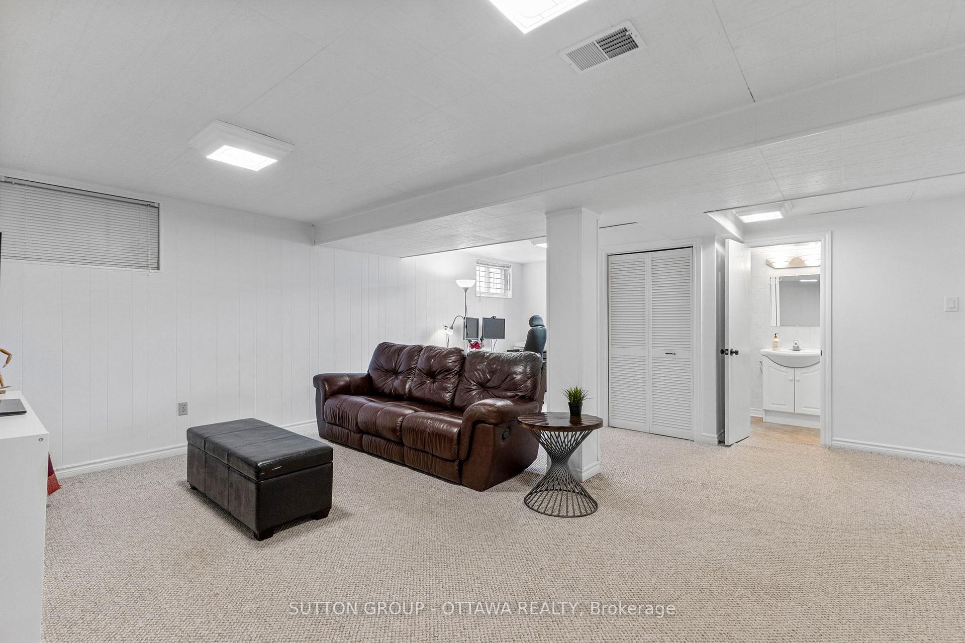 Photo 23 of 22 Phillip Drive, Ottawa, Borden Farm/Stewart Farm/Carleton Heights/Parkwood Hills — HOMEH