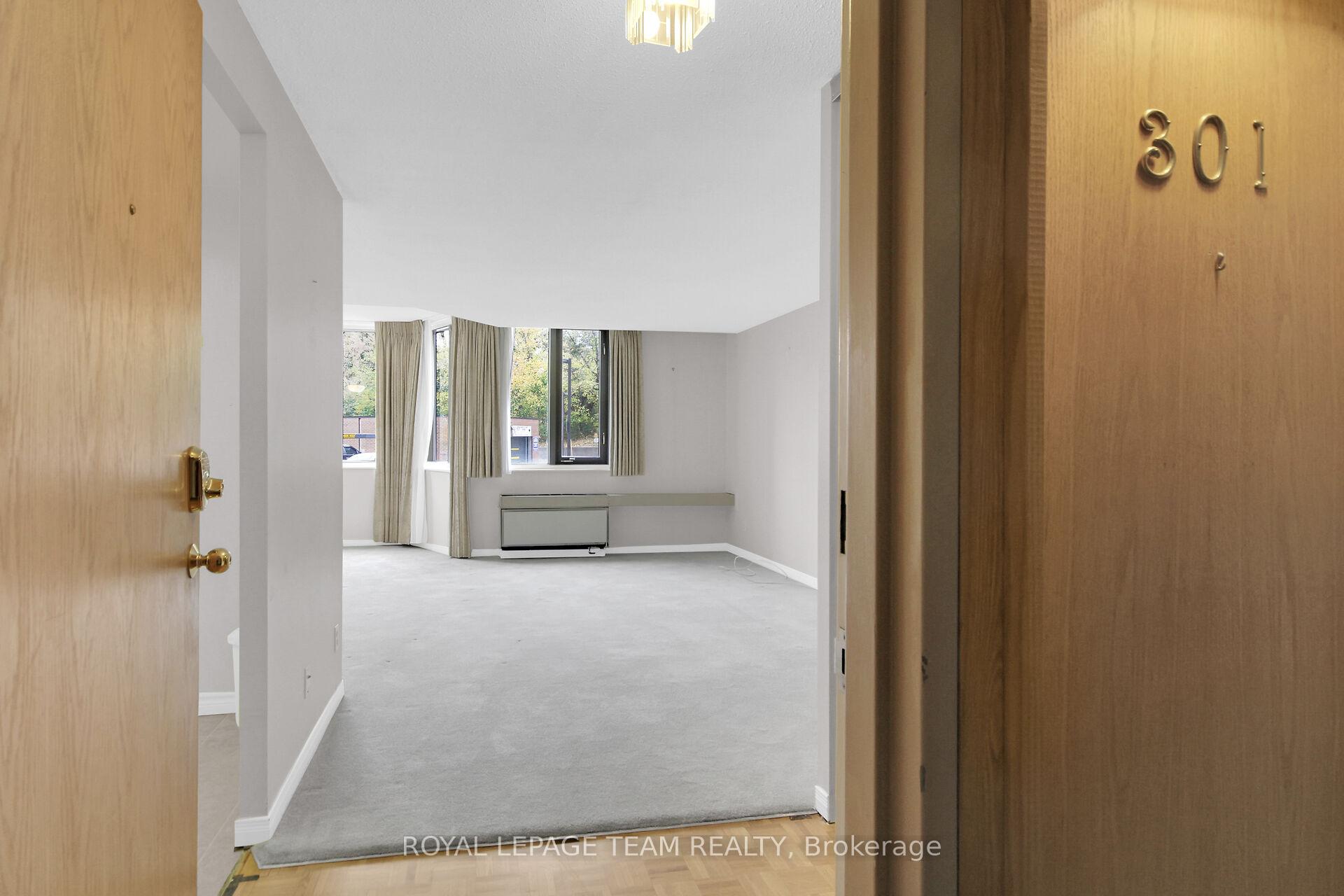 Photo 4 of Unit 301, 2871 Richmond Road, Ottawa, Britannia Heights — HOMEH