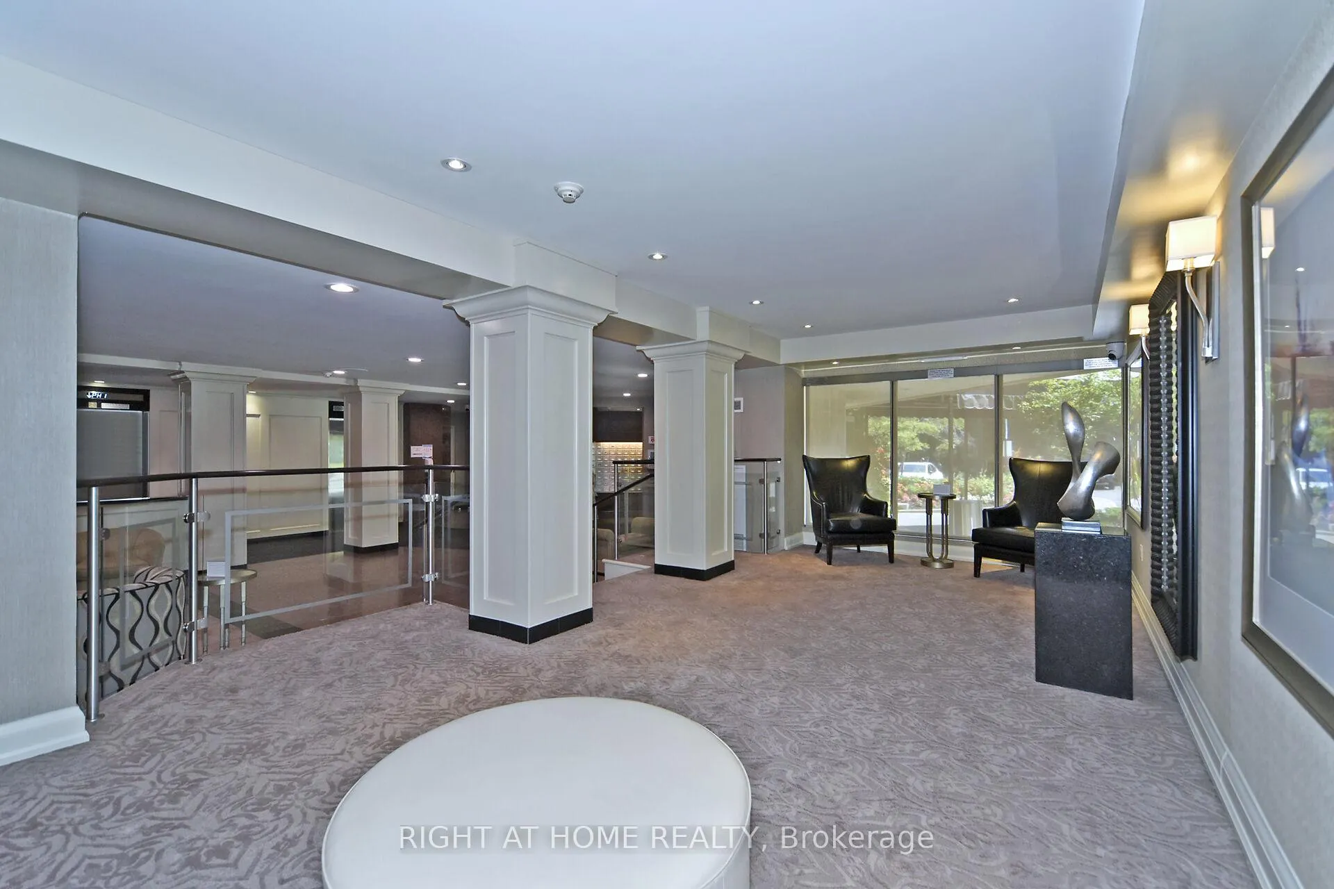 Photo 6 of Unit 314, 7440 Bathurst Street, Vaughan, Brownridge — HOMEH
