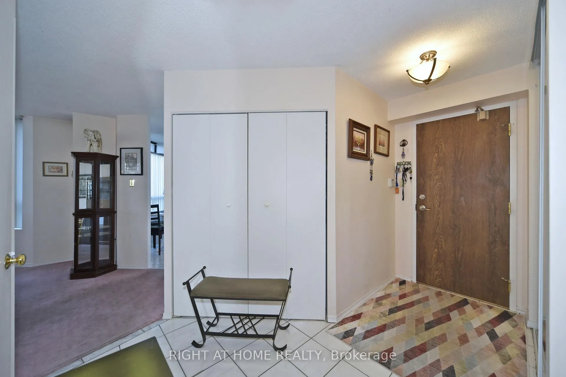 Photo 9 of Unit 314, 7440 Bathurst Street, Vaughan, Brownridge — HOMEH