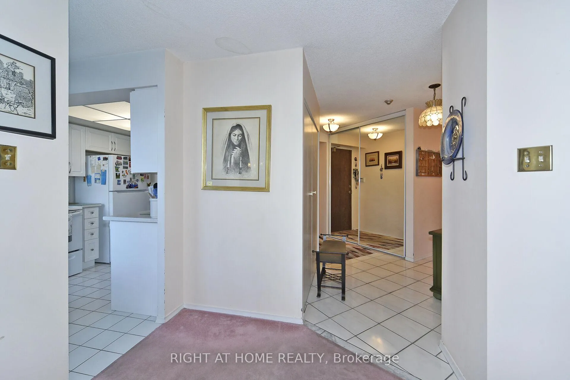 Photo 10 of Unit 314, 7440 Bathurst Street, Vaughan, Brownridge — HOMEH