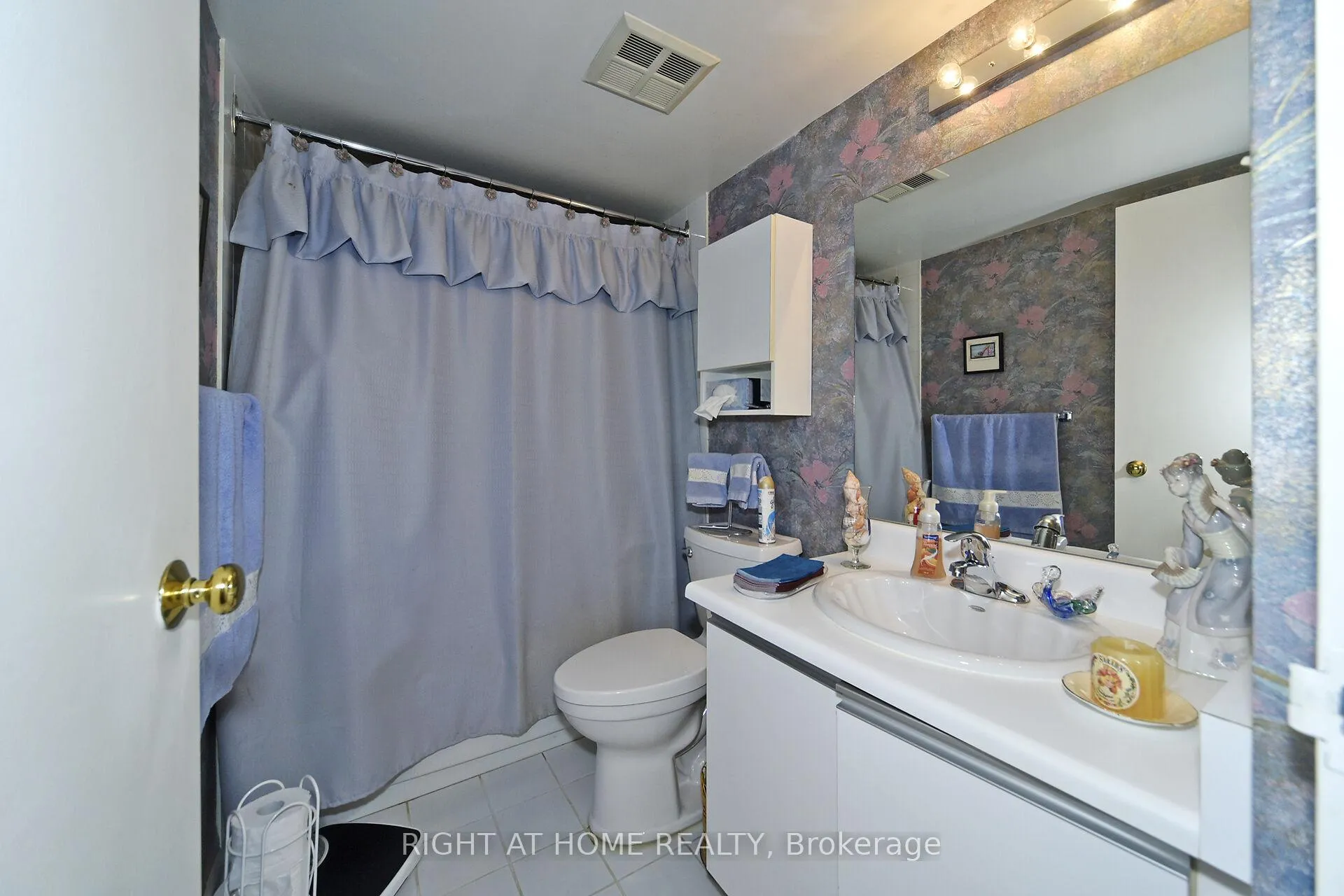 Photo 38 of Unit 314, 7440 Bathurst Street, Vaughan, Brownridge — HOMEH