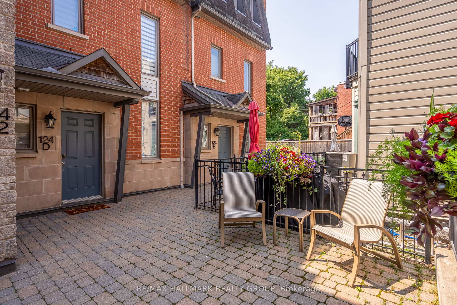 Photo 3 of Unit D124, 124 Guigues Avenue, Ottawa, Lower Town/Byward Market — HOMEH