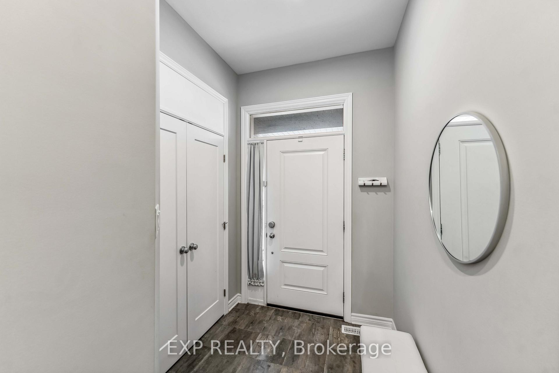 Photo 2 of 4025 Kelly Farm Drive, Ottawa, Blossom Park/Kemp Park/Findlay Creek — HOMEH