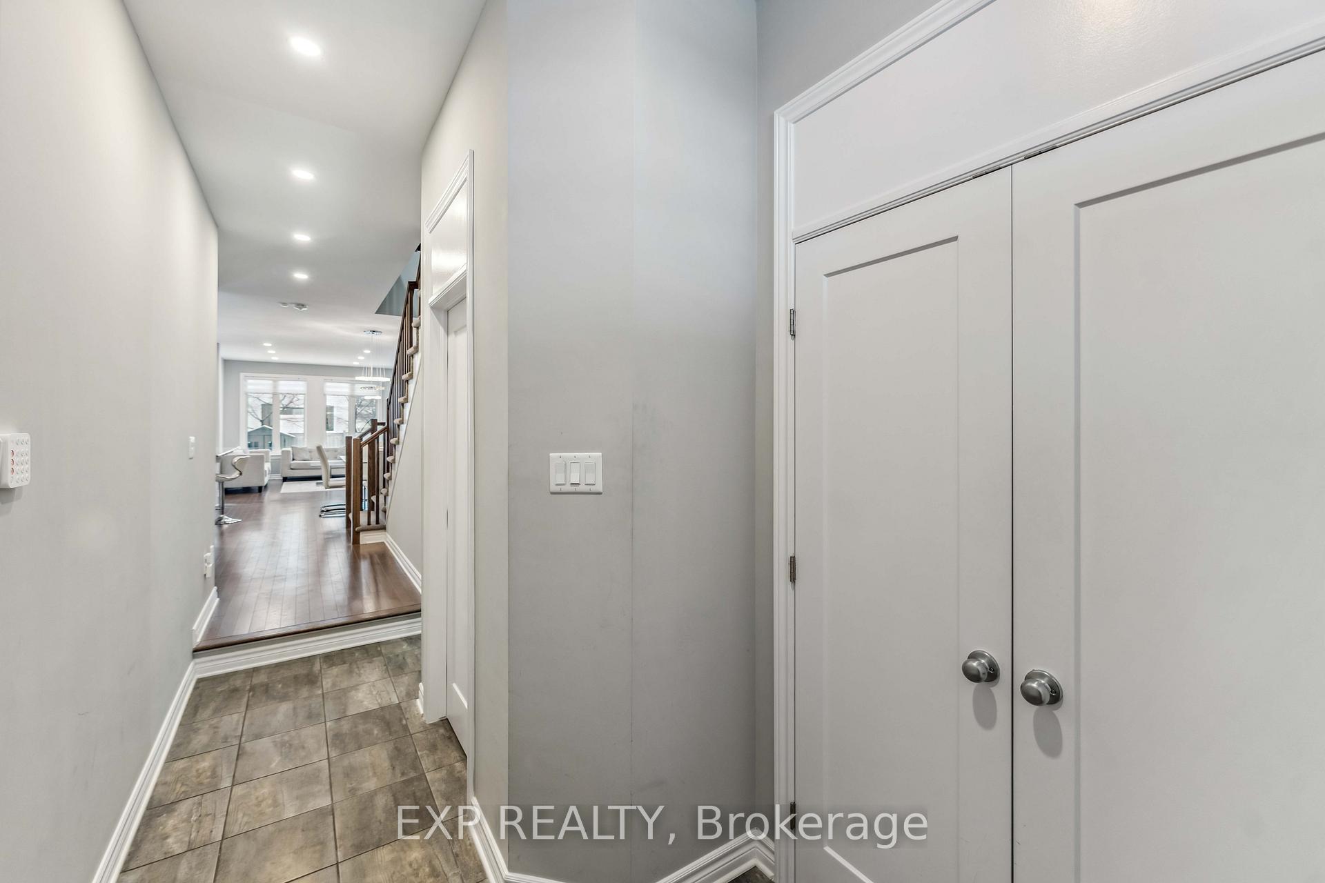 Photo 3 of 4025 Kelly Farm Drive, Ottawa, Blossom Park/Kemp Park/Findlay Creek — HOMEH