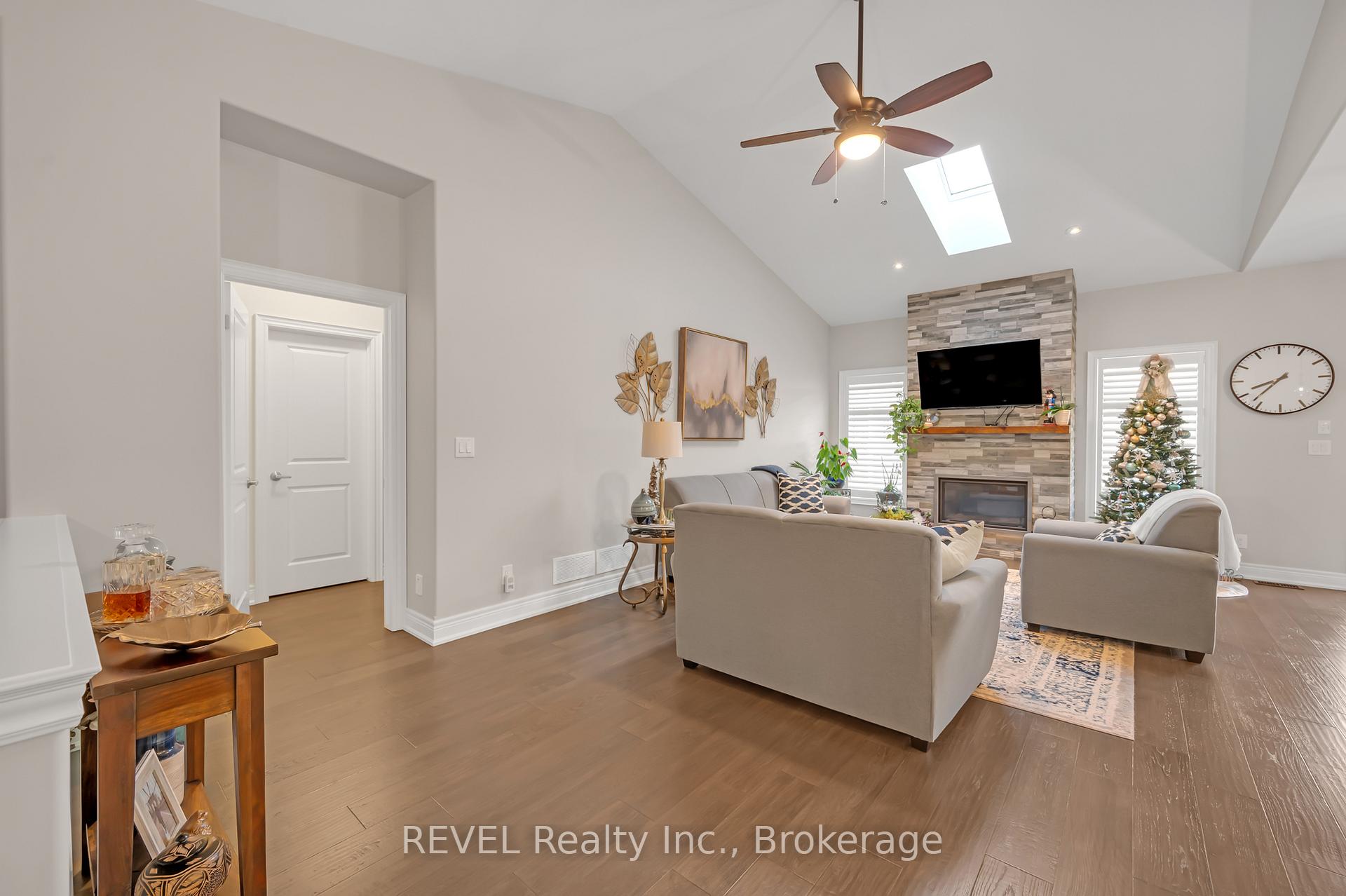 Photo 10 of Unit 49, 180 Port Robinson Road, Pelham, Fonthill — HOMEH
