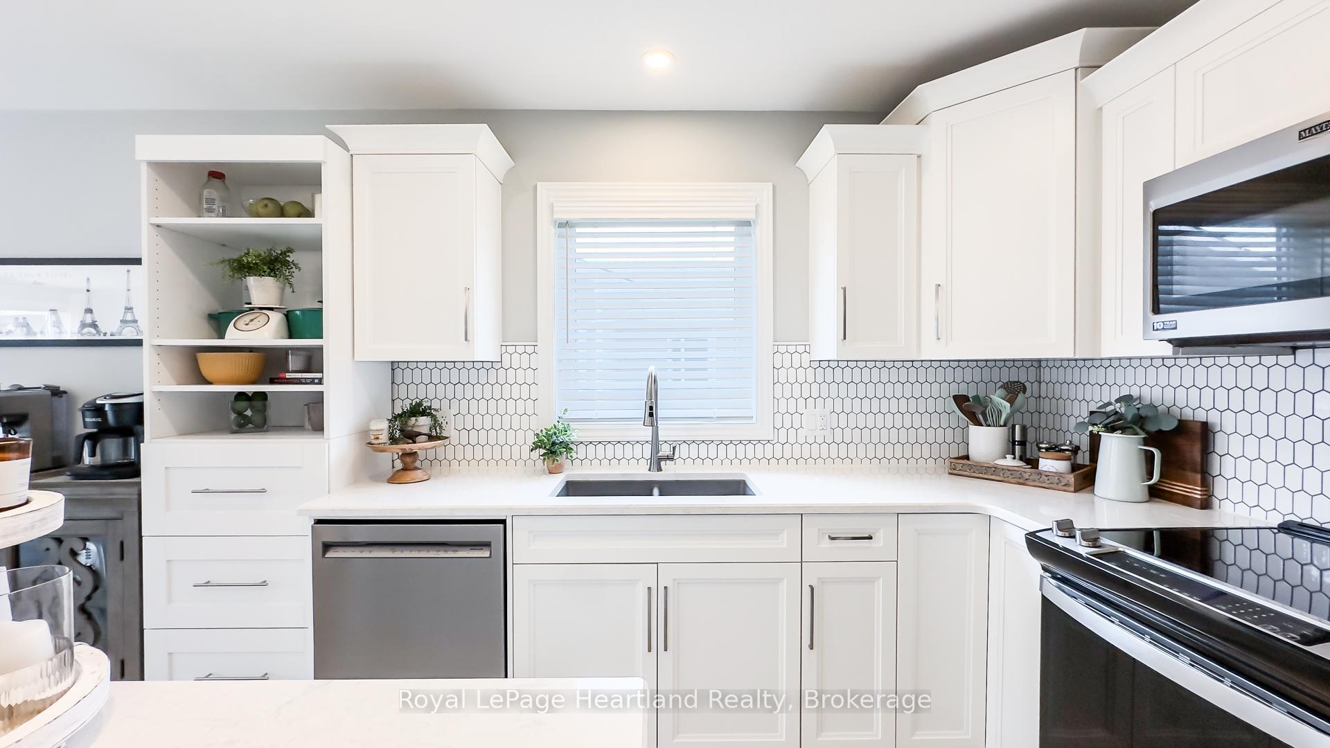Photo 12 of 103 Huron Heights Drive, Ashfield-Colborne-Wawanosh, Colborne — HOMEH