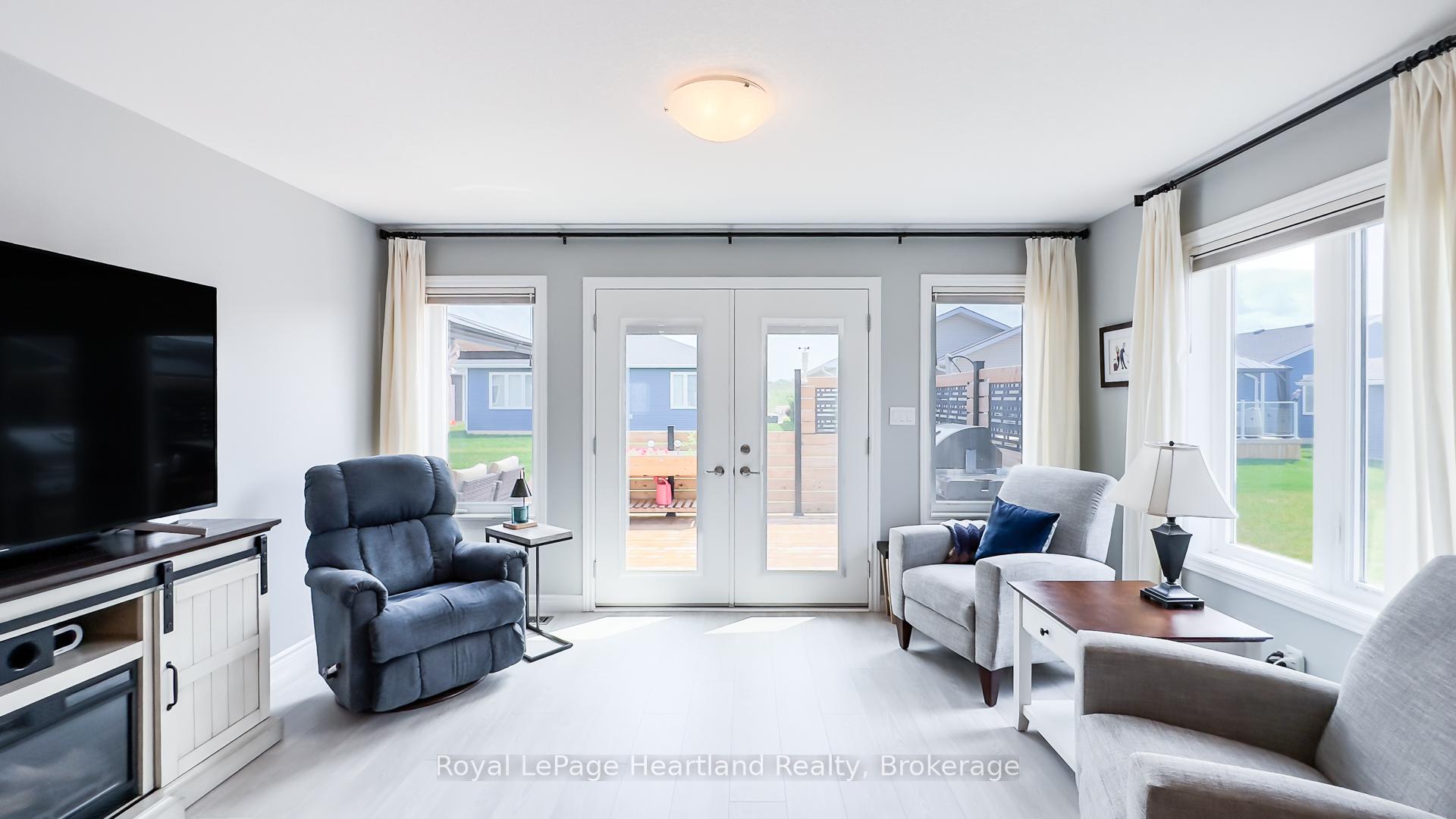 Photo 20 of 103 Huron Heights Drive, Ashfield-Colborne-Wawanosh, Colborne — HOMEH