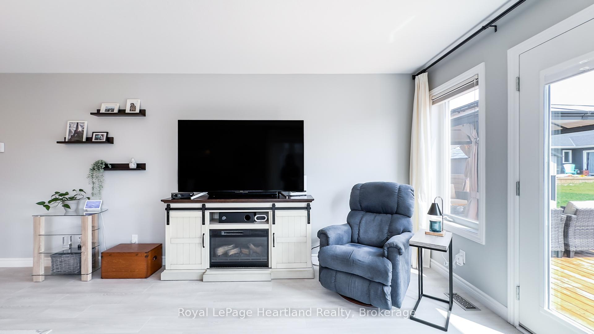 Photo 22 of 103 Huron Heights Drive, Ashfield-Colborne-Wawanosh, Colborne — HOMEH