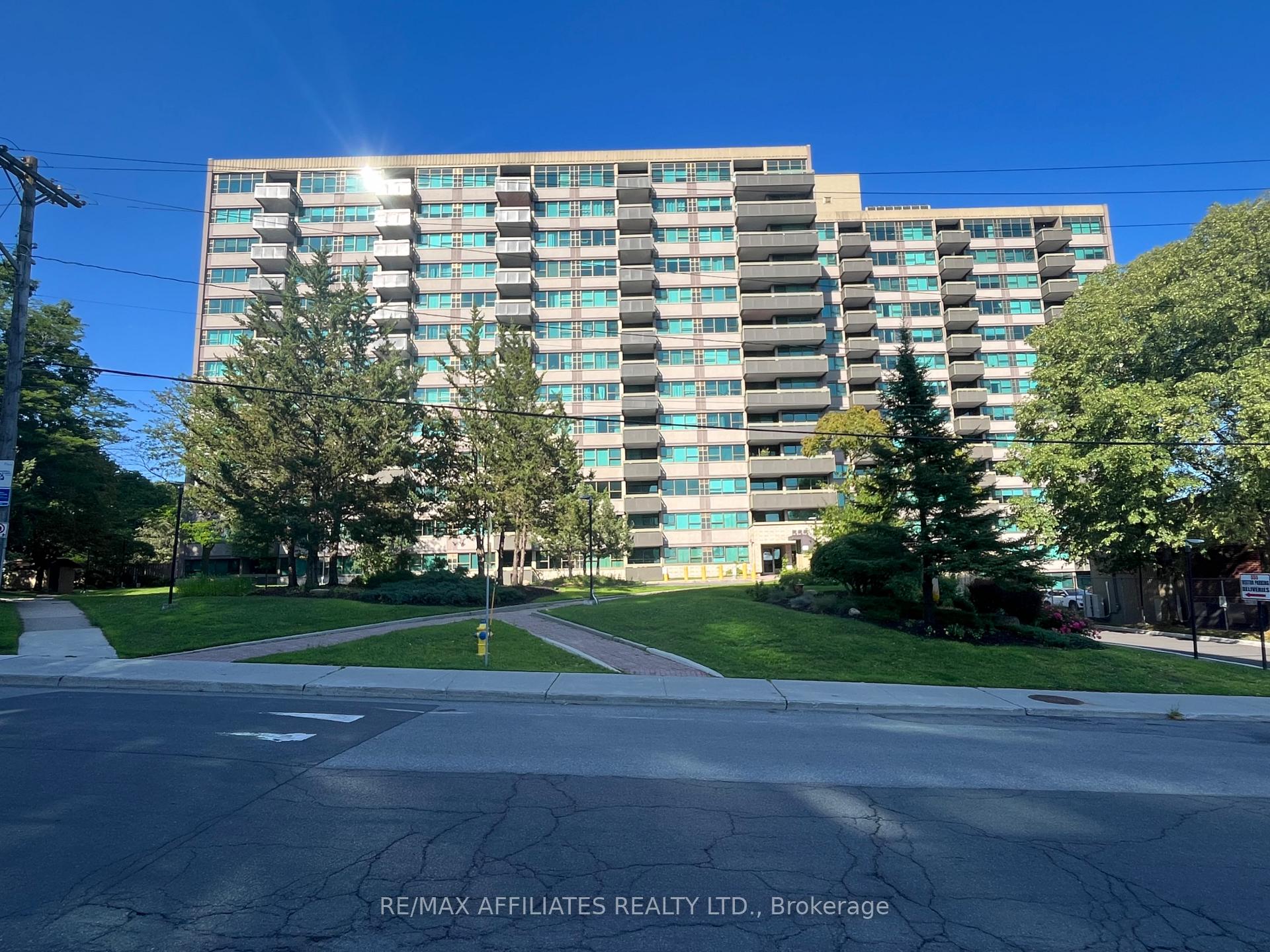 Front of Unit 407, 555 Brittany Drive