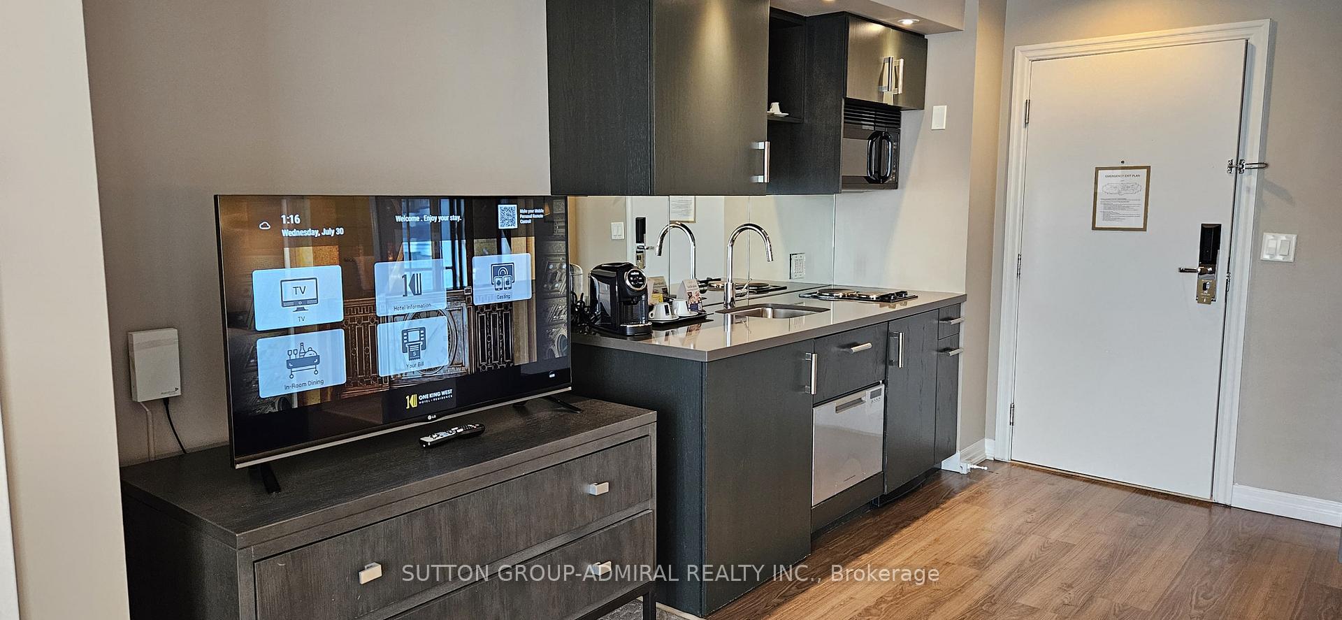 Photo 9 of Unit 2007, 1 King Street W, Toronto, Bay Street Corridor — HOMEH