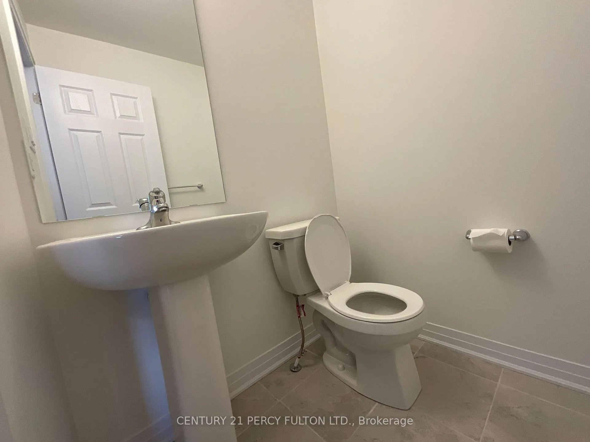 Photo 13 of 242 Port Crescent, Welland, Dain City — HOMEH