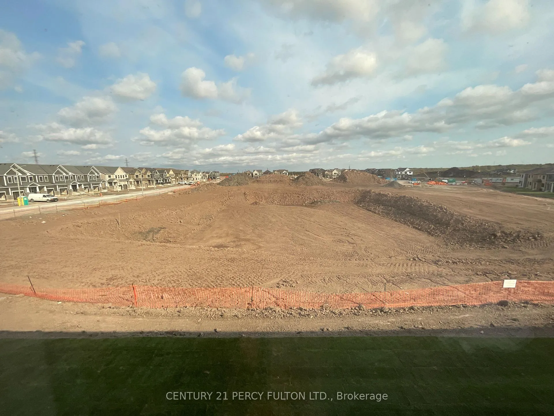 Photo 15 of 242 Port Crescent, Welland, Dain City — HOMEH