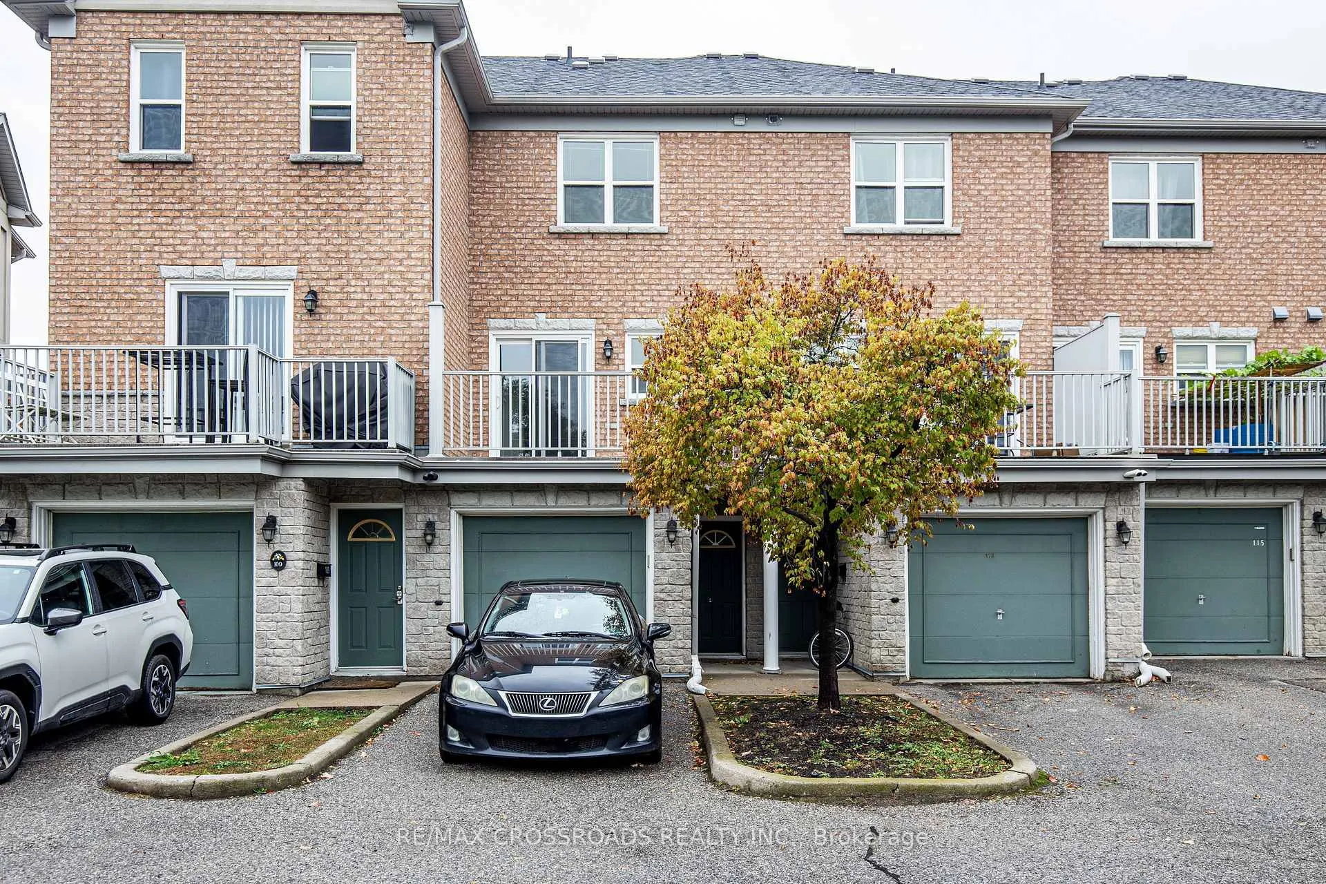 Photo 1 of 111 Pond Drive, Markham, Commerce Valley — HOMEH