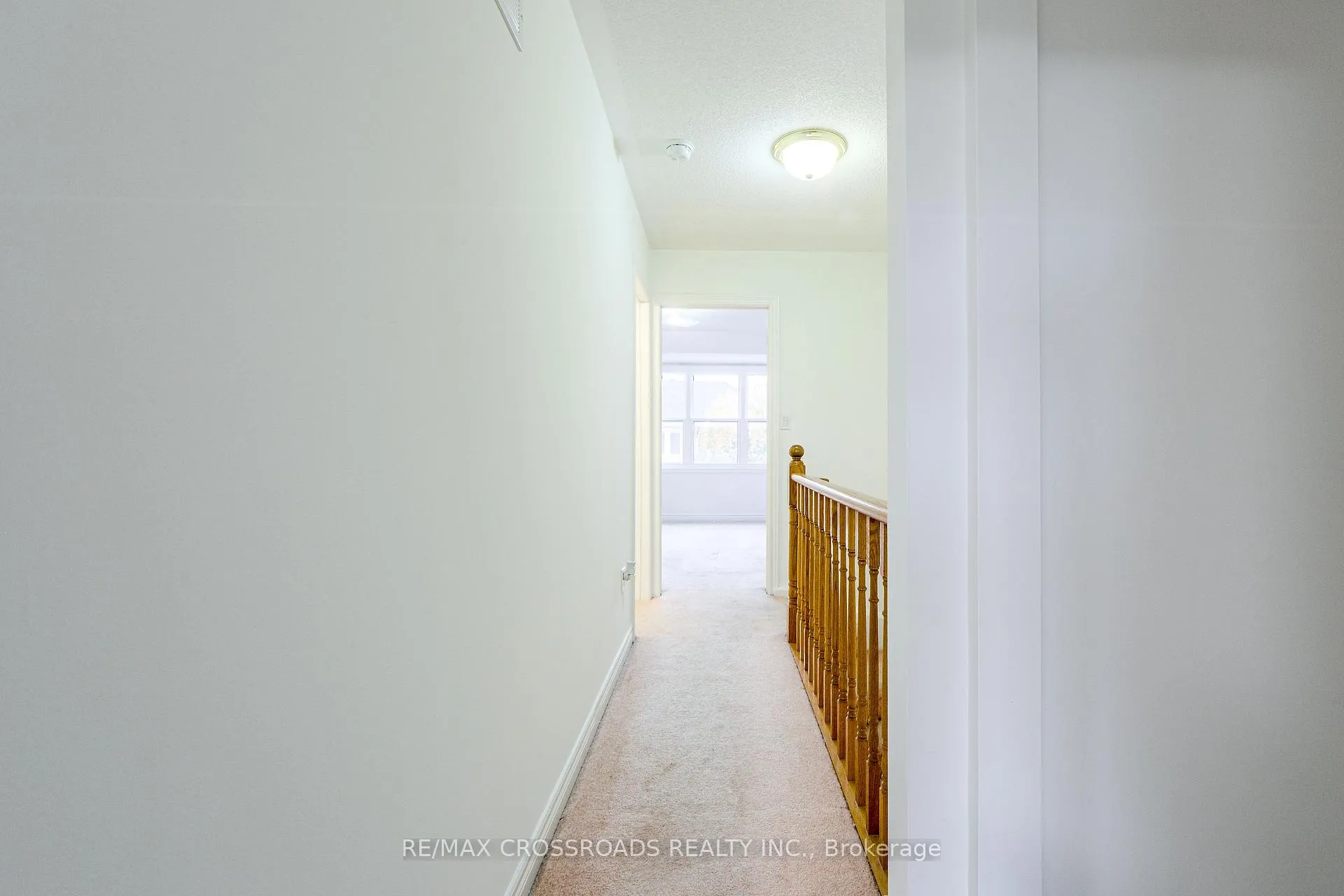 Photo 18 of 111 Pond Drive, Markham, Commerce Valley — HOMEH