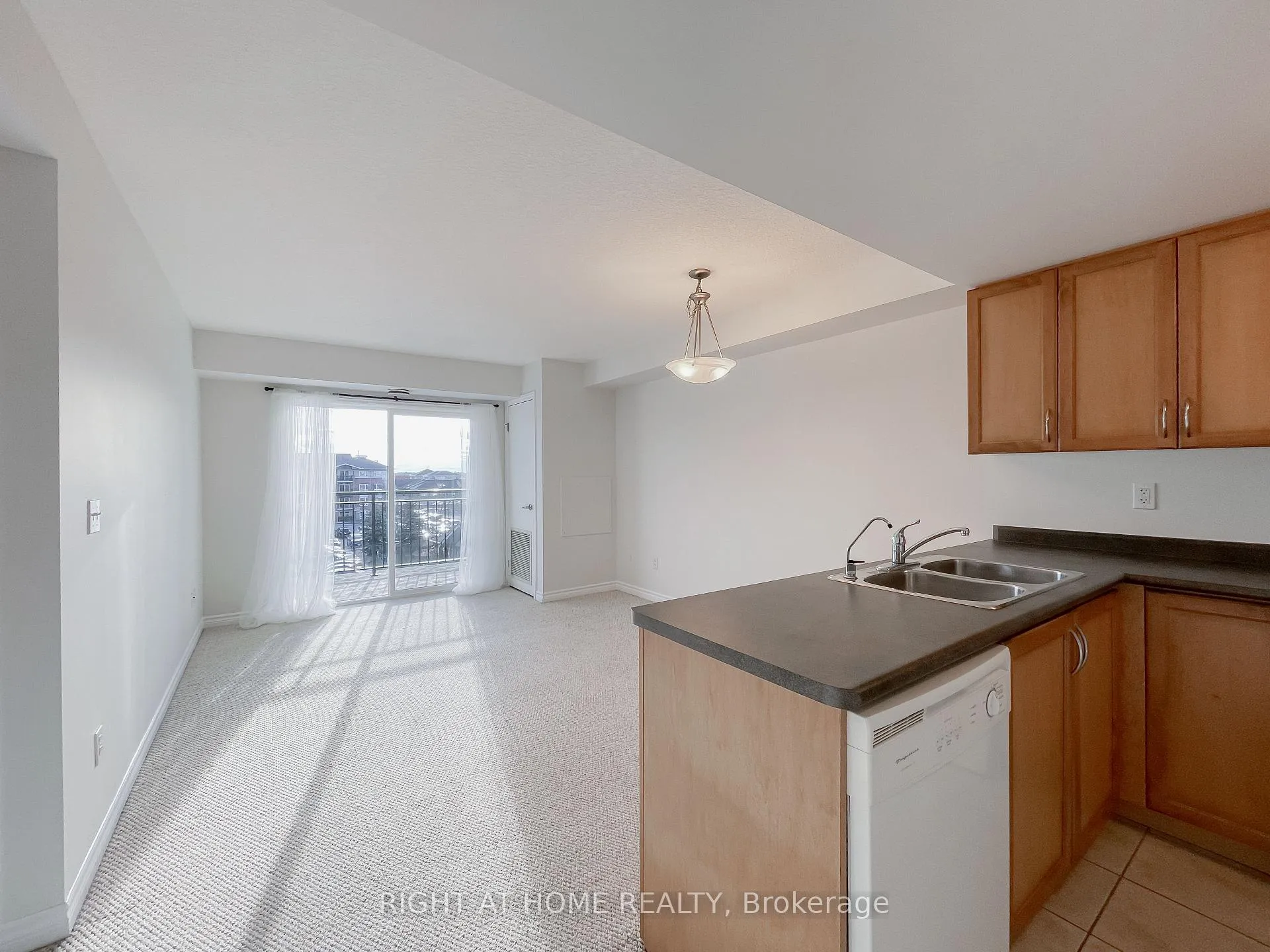 Photo 2 of Unit 409, 41 Goodwin Drive, Guelph, Pineridge/Westminster Woods — HOMEH