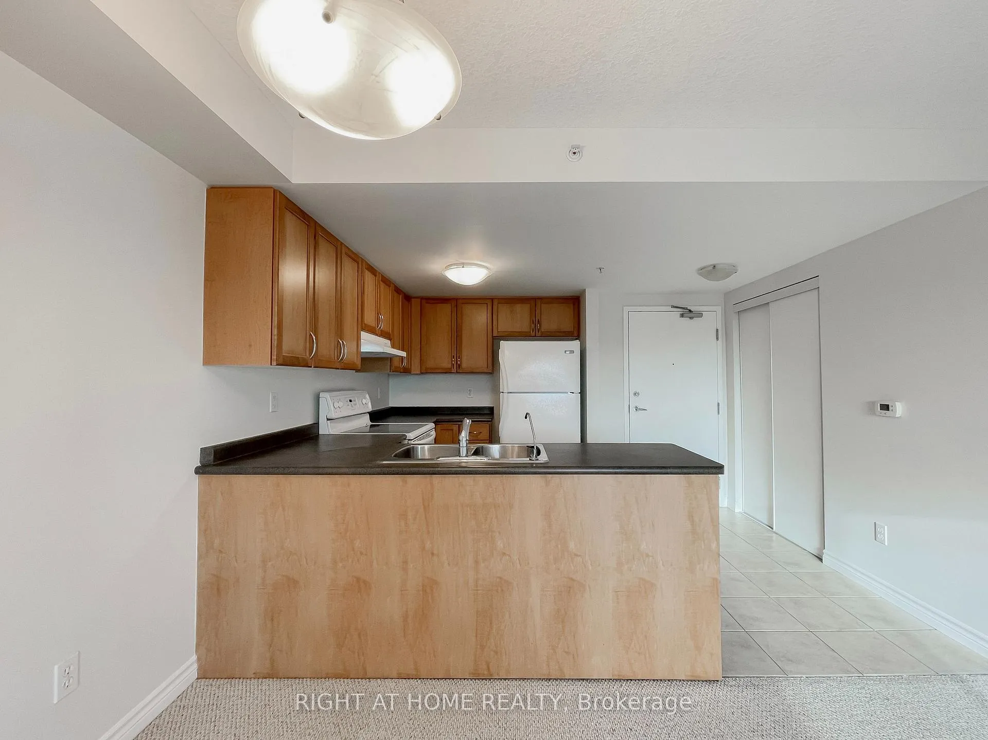 Photo 6 of Unit 409, 41 Goodwin Drive, Guelph, Pineridge/Westminster Woods — HOMEH