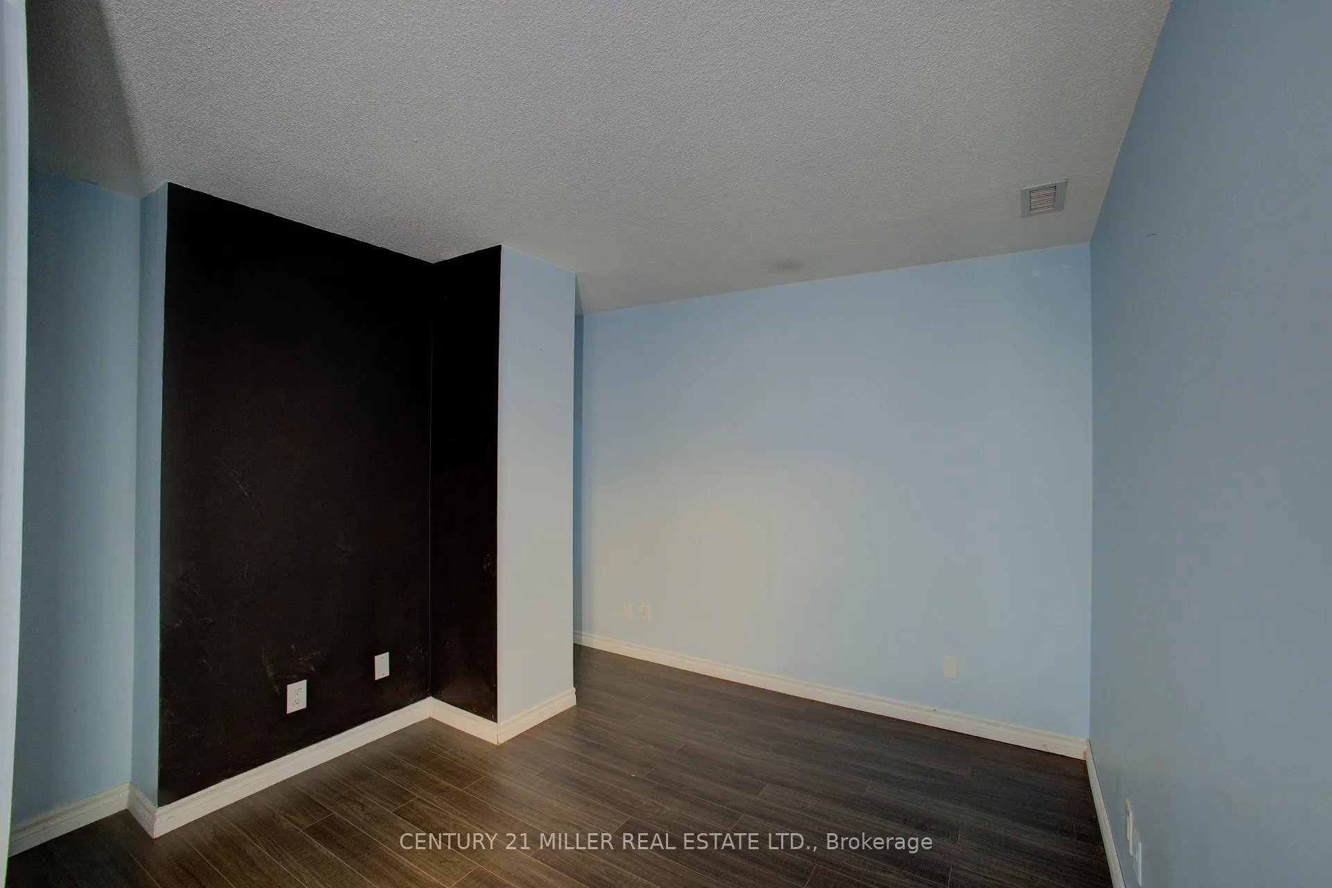 Photo 14 of Unit 315, 135 James Street S, Hamilton, Corktown — HOMEH
