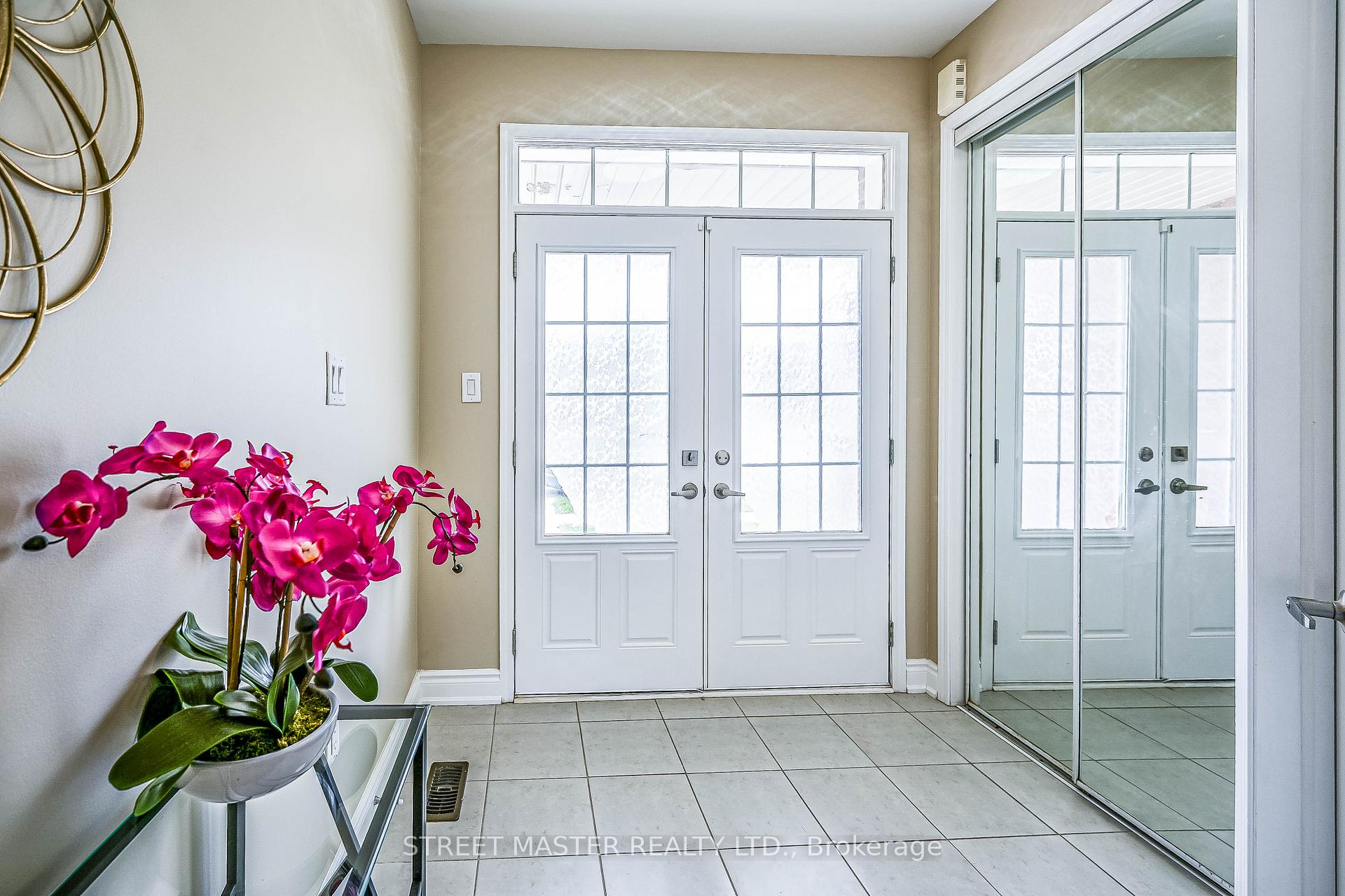 Photo 2 of 32 Sinden Road, Brantford — HOMEH