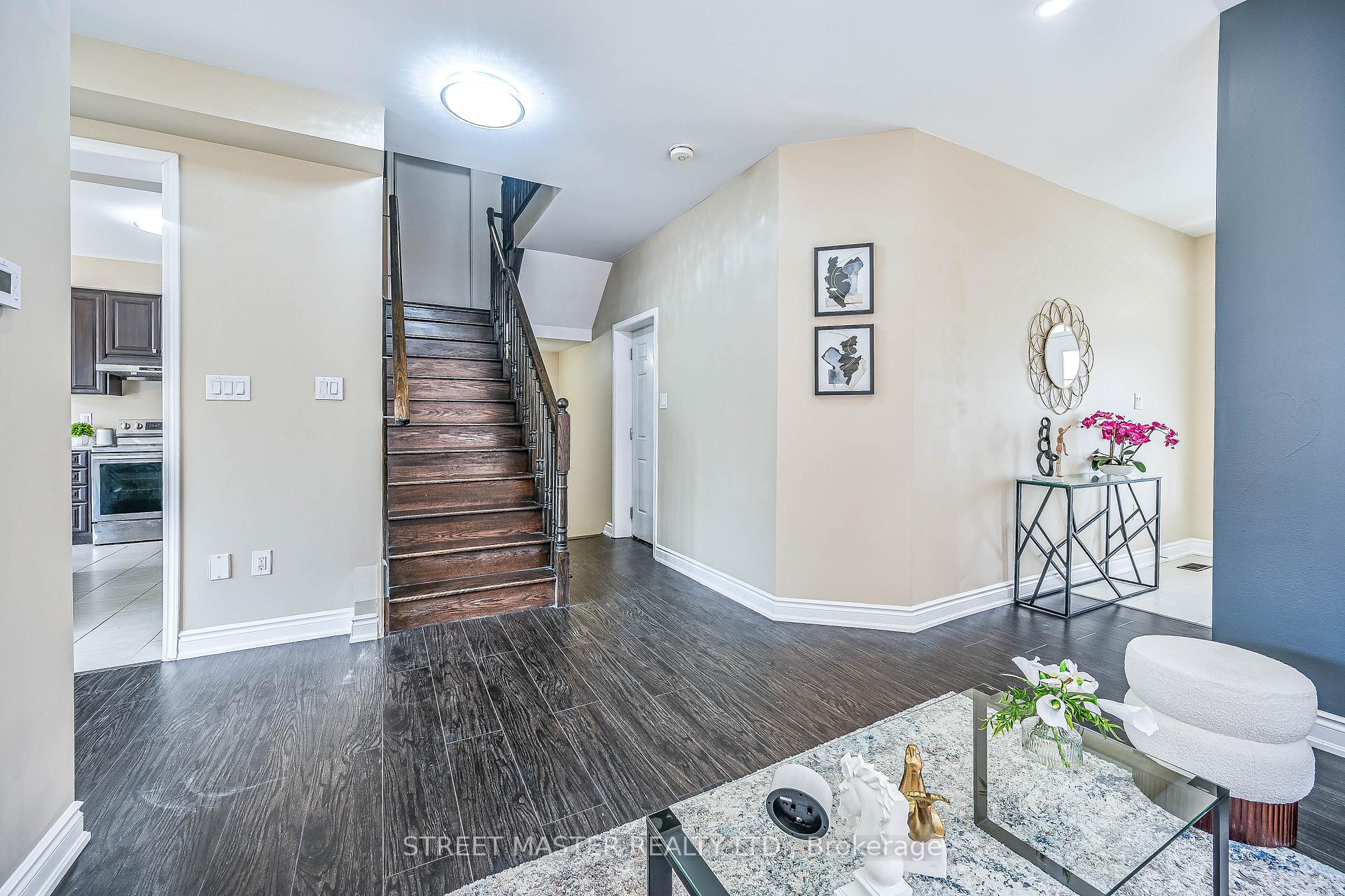 Photo 8 of 32 Sinden Road, Brantford — HOMEH