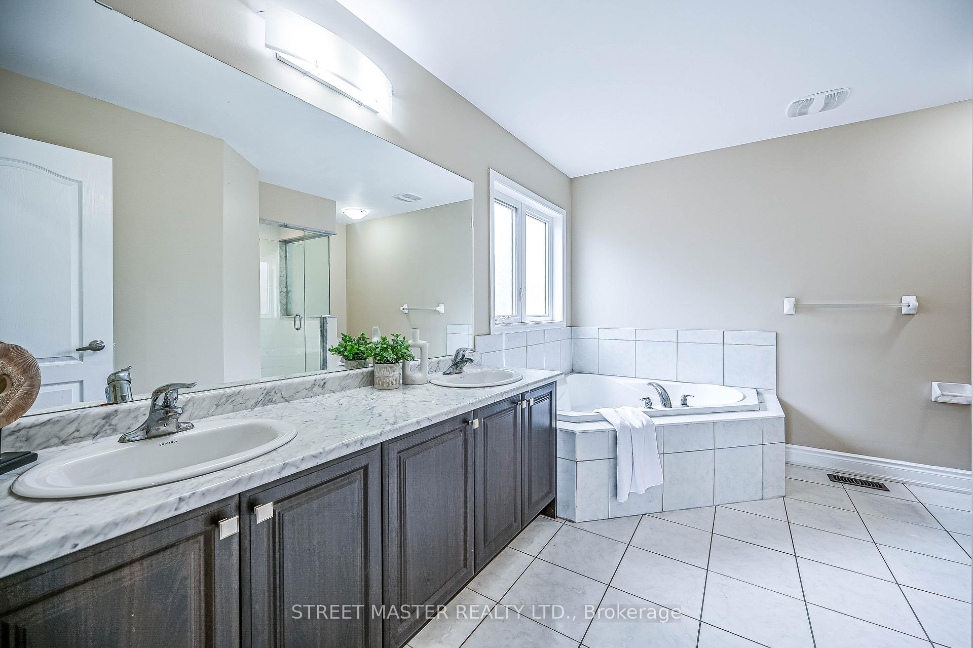 Photo 26 of 32 Sinden Road, Brantford — HOMEH