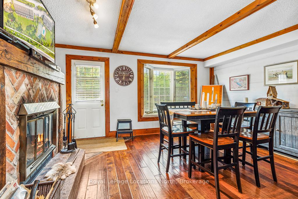Photo 6 of Unit 7, 139 Lakeshore Road E, Blue Mountains — HOMEH